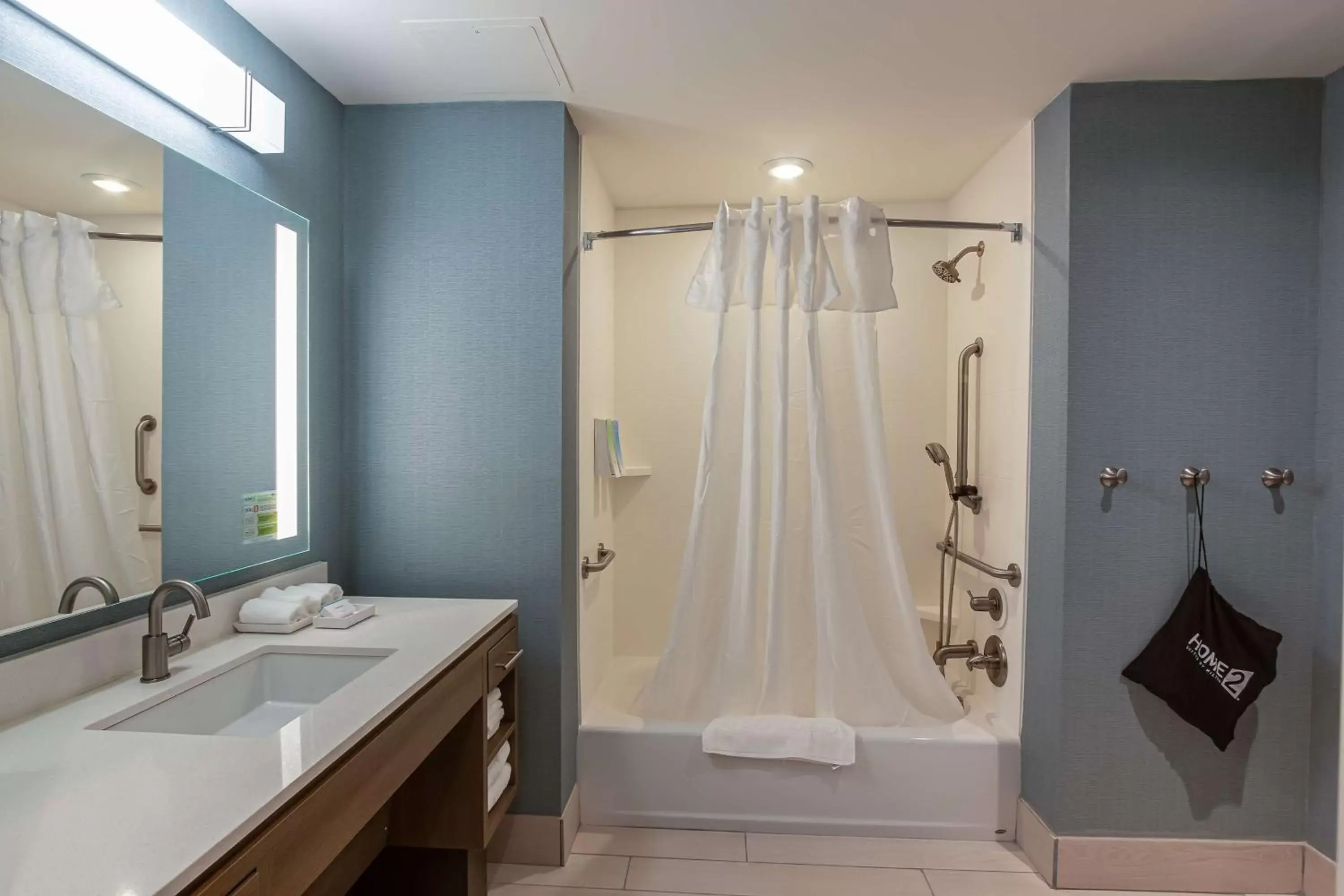 Bathroom in Home2 Suites By Hilton Nashville Bellevue