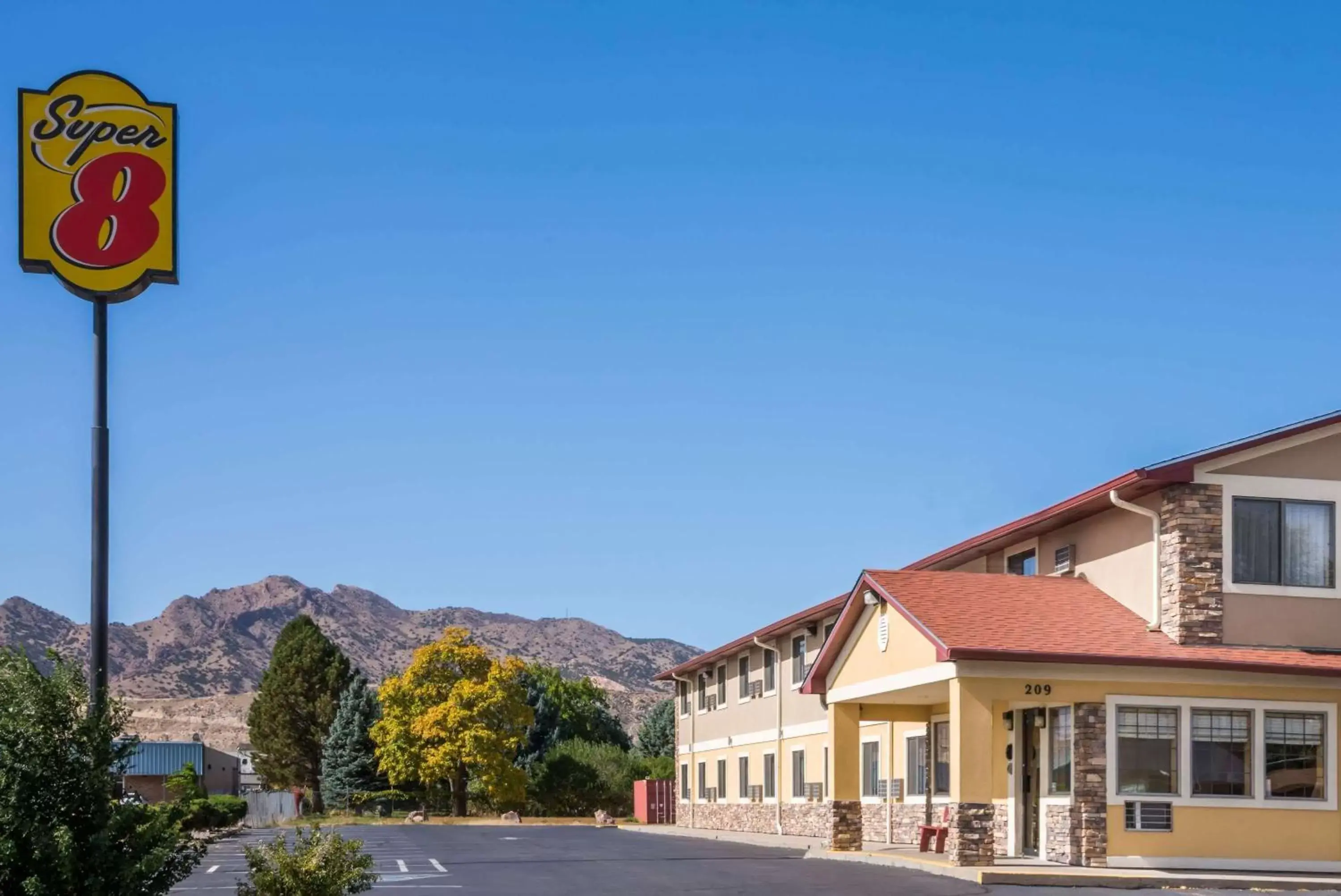 Day, Property Building in Super 8 by Wyndham Canon City