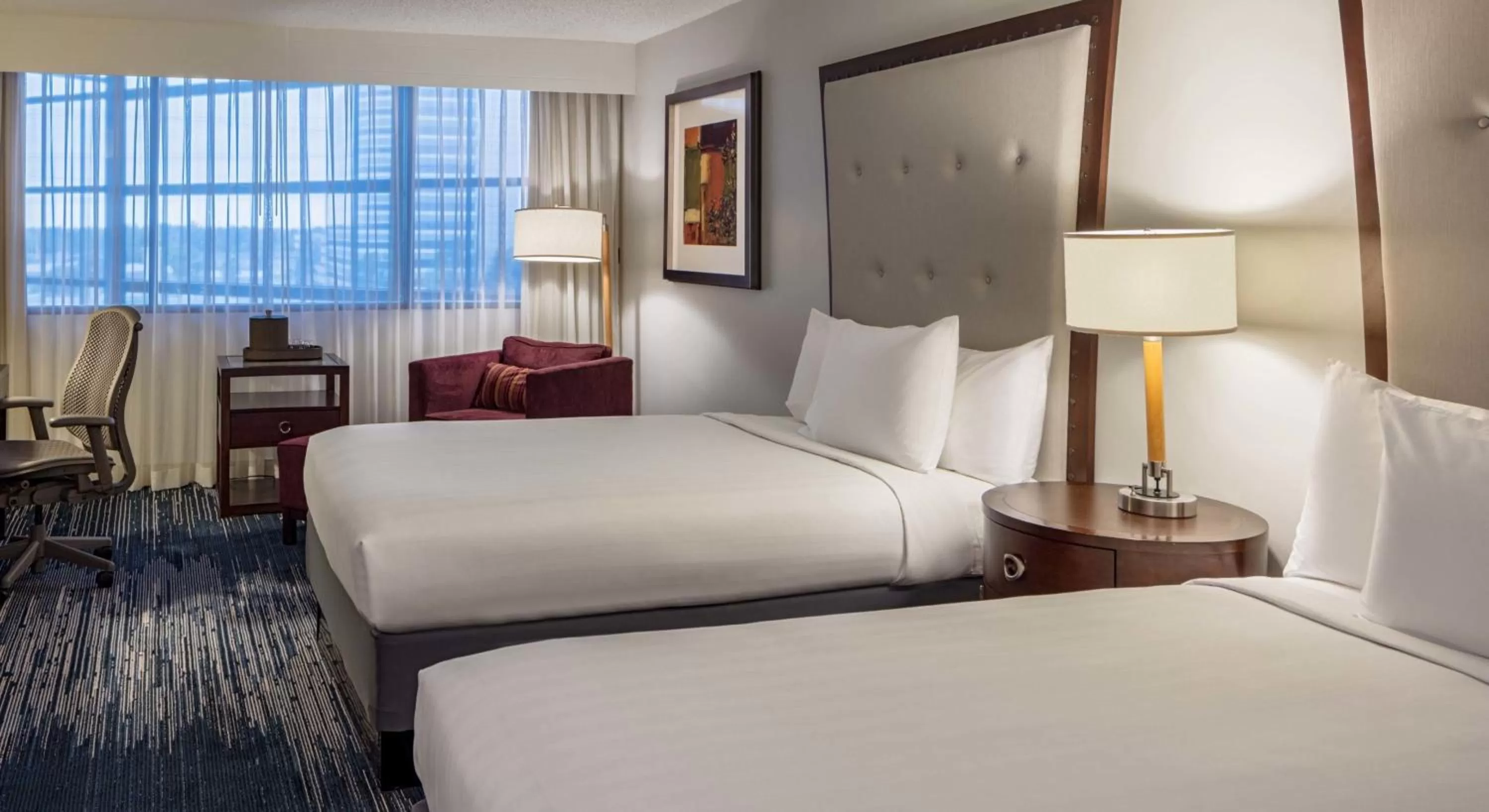 Bed in Sonesta Hotel Houston IAH Airport