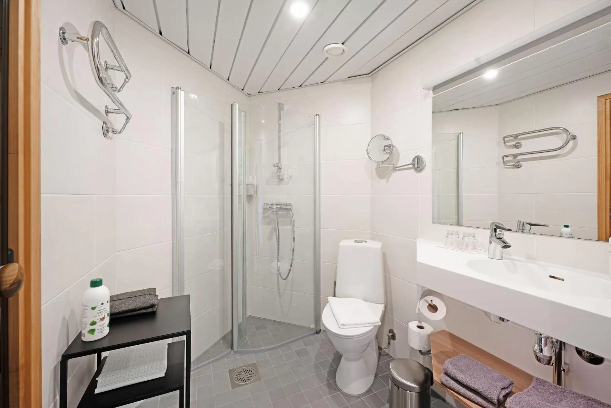 Toilet, Bathroom in Original Sokos Hotel Seurahuone Savonlinna