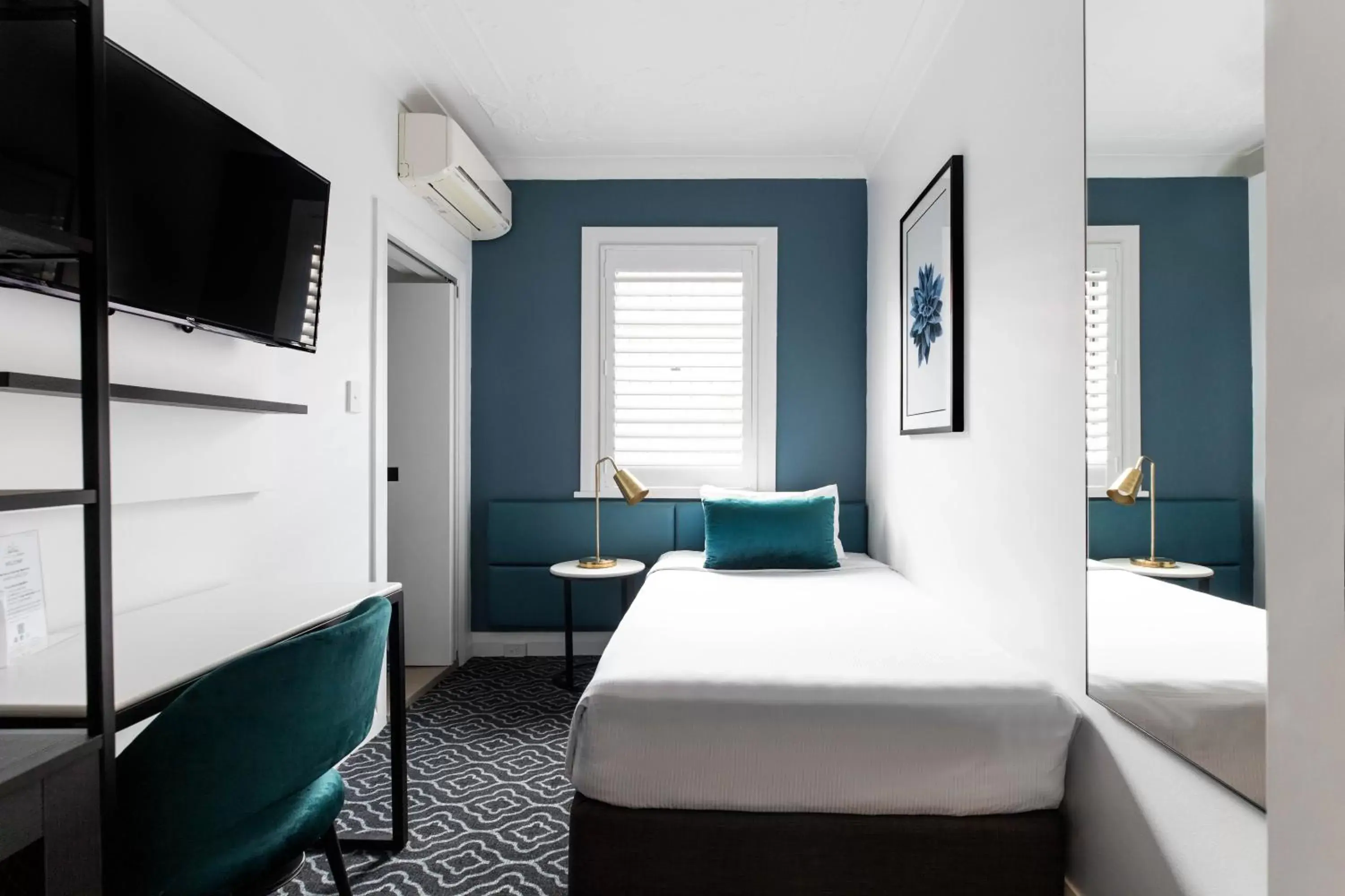 Bedroom, Bed in Avoca Randwick by Sydney Lodges