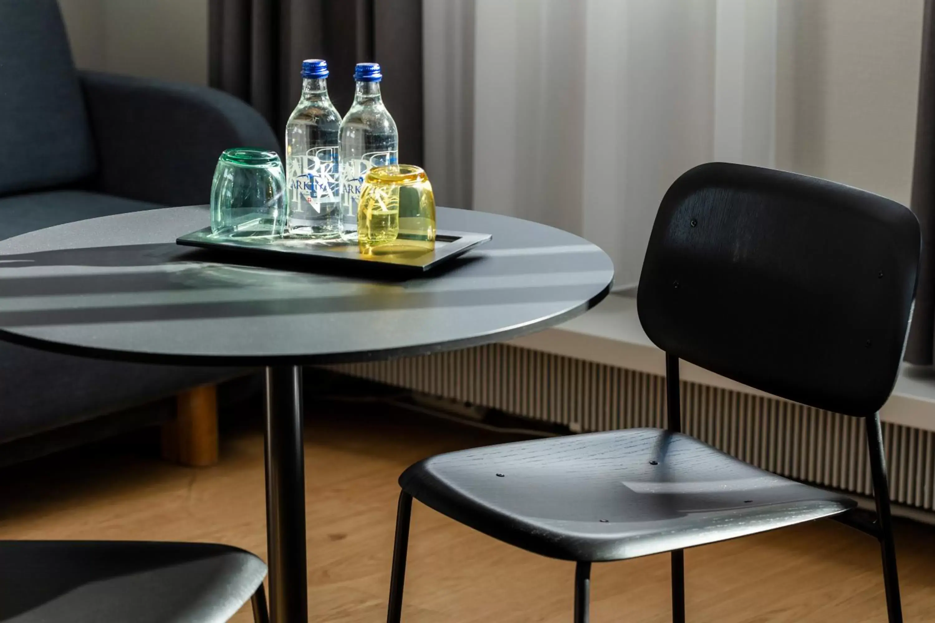 Seating area in Fred Hotel Zürich Hauptbahnhof