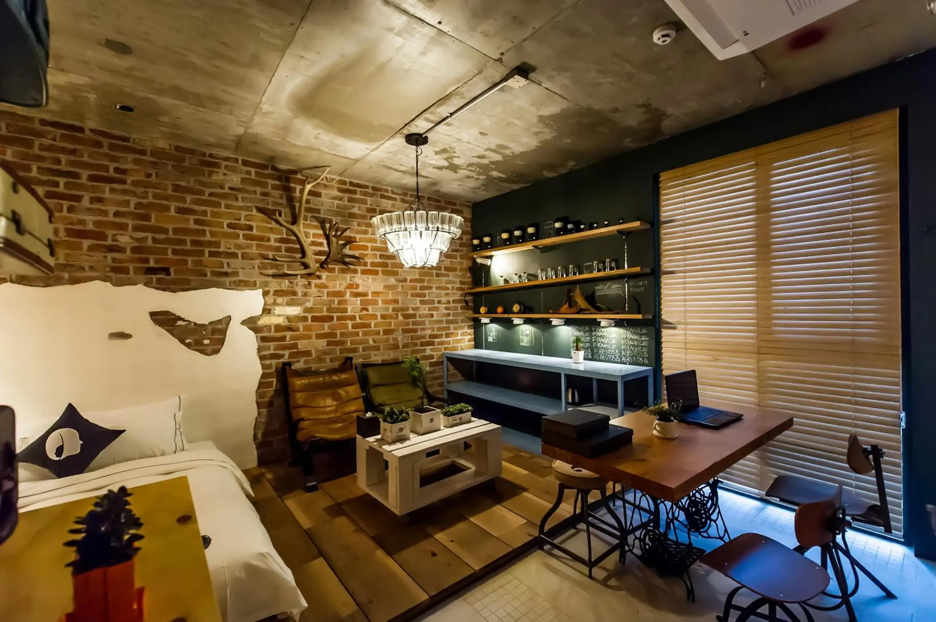 Photo of the whole room in Hotel The Designers Jongno