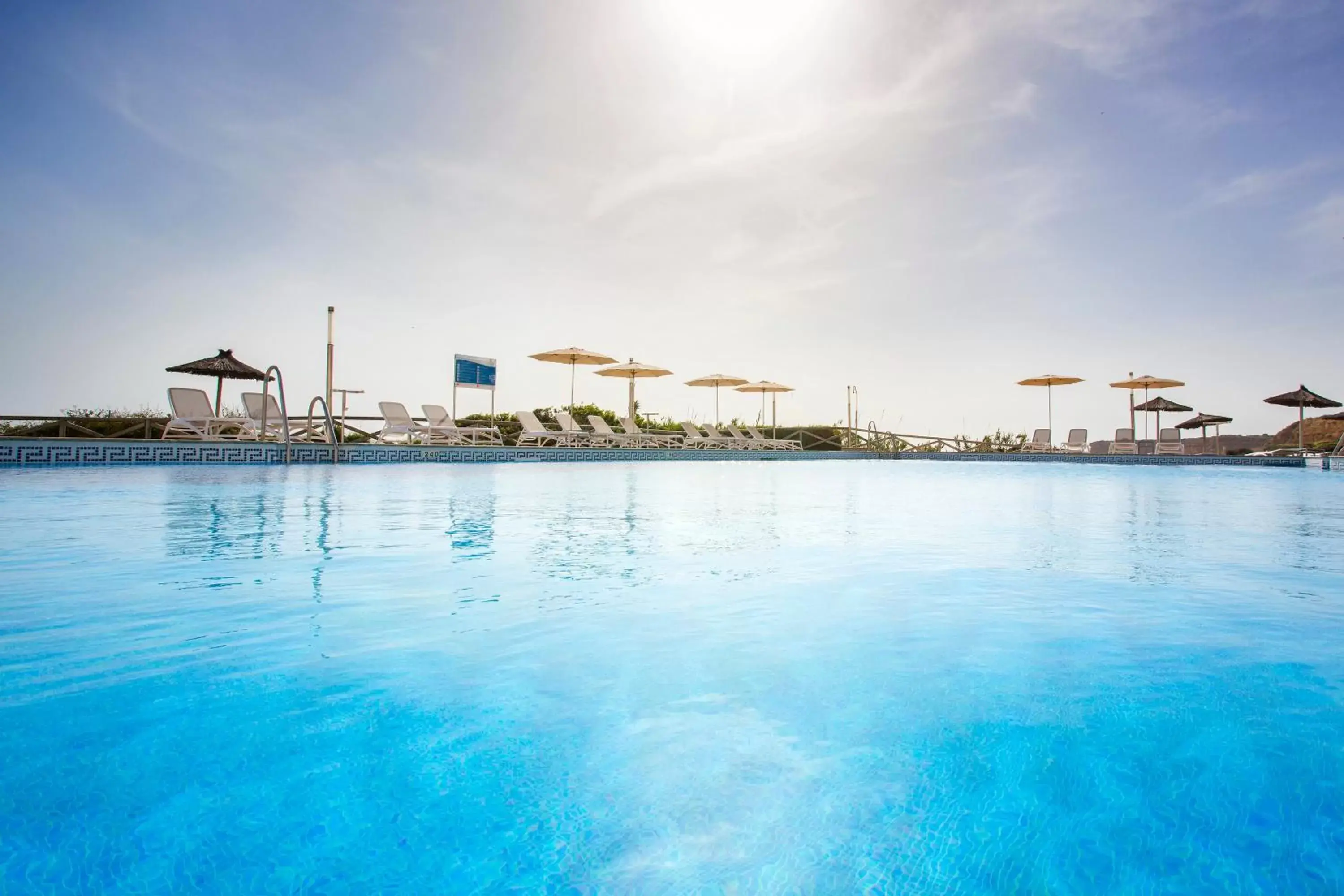 Swimming pool in Hipotels Flamenco Conil Swimming pool in Hipotels Flamenco Conil