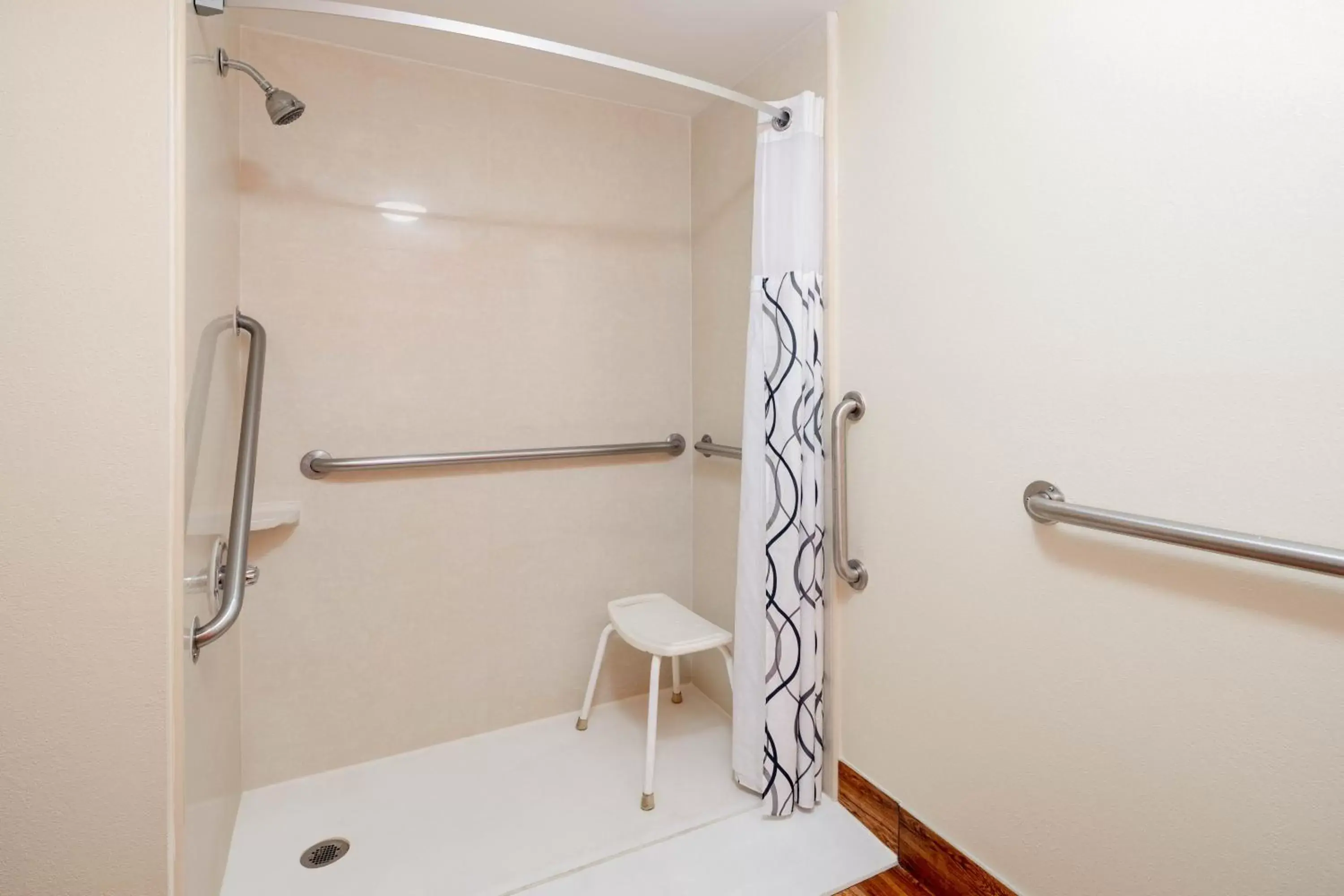 Shower, Bathroom in Howard Johnson by Wyndham Savannah GA
