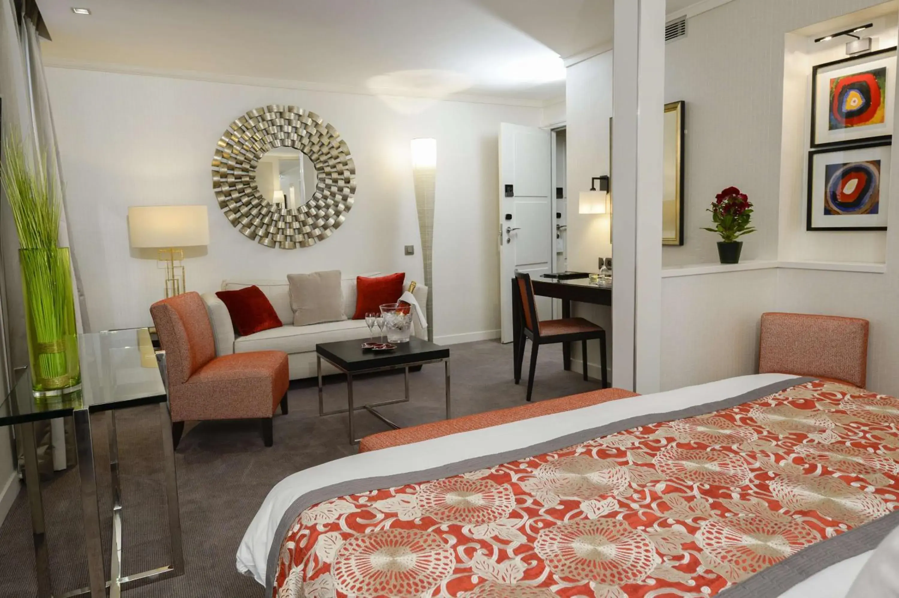 Junior King Suite in Best Western Plus Hotel Sydney Opera Junior King Suite in Best Western Plus Hotel Sydney Opera
