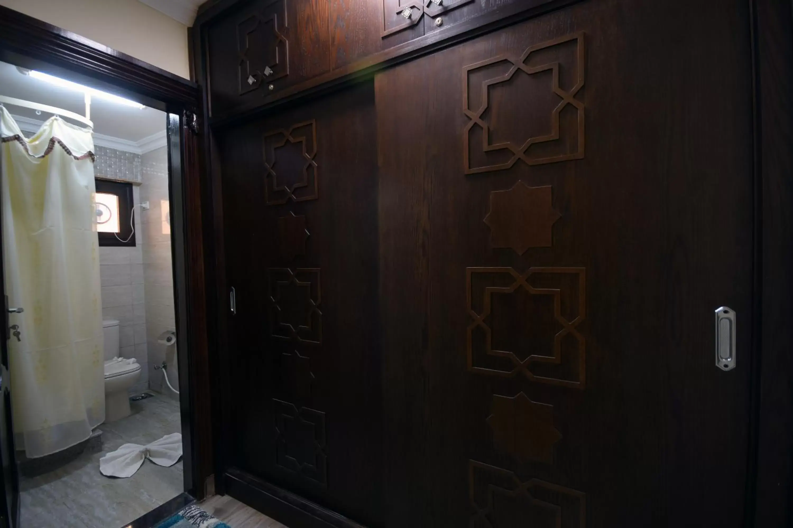 Decorative detail, Bathroom in Amin Hotel