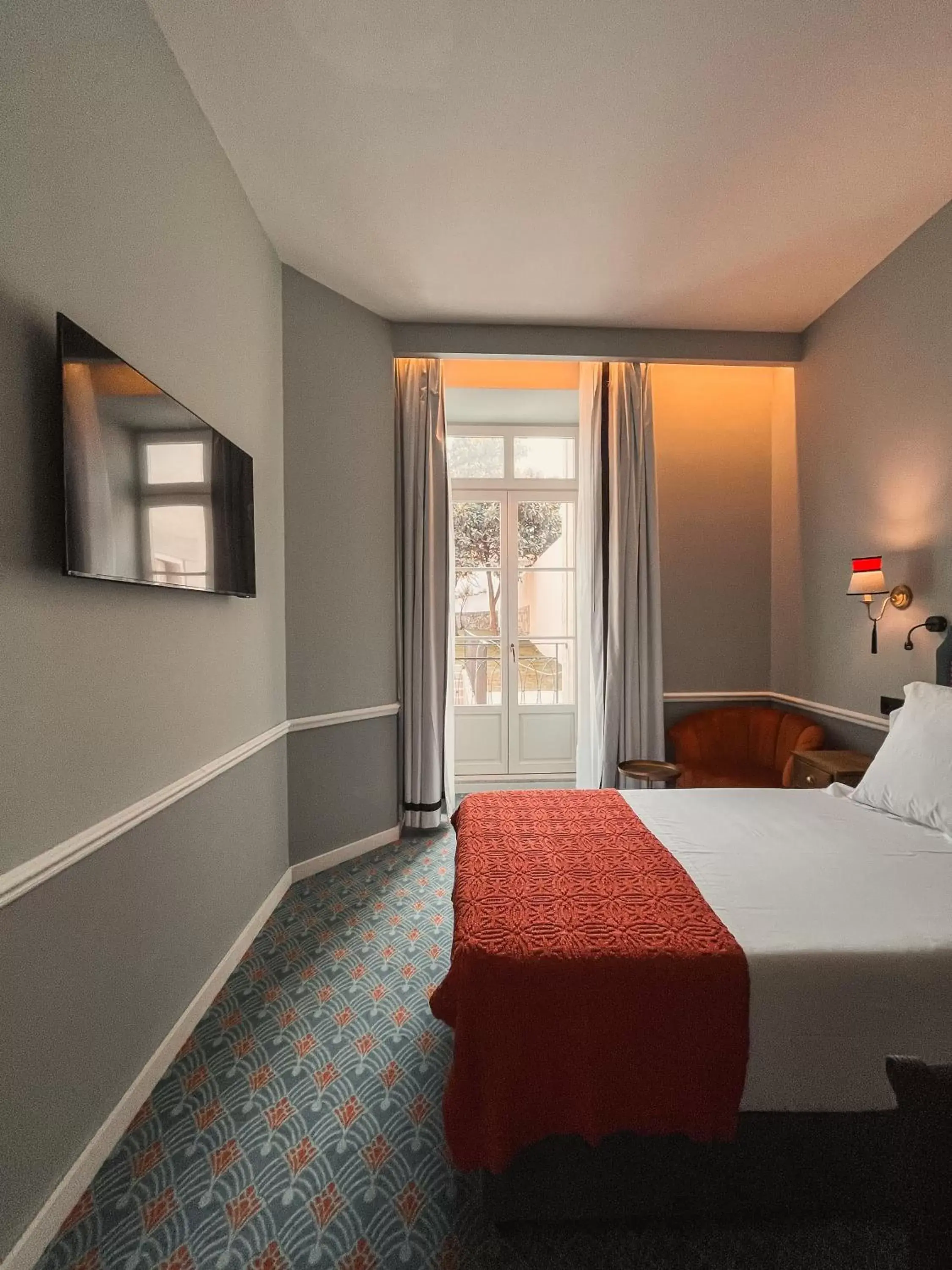 Bedroom, Bed in GRANDE HOTEL PARIS by STAY HOTELS