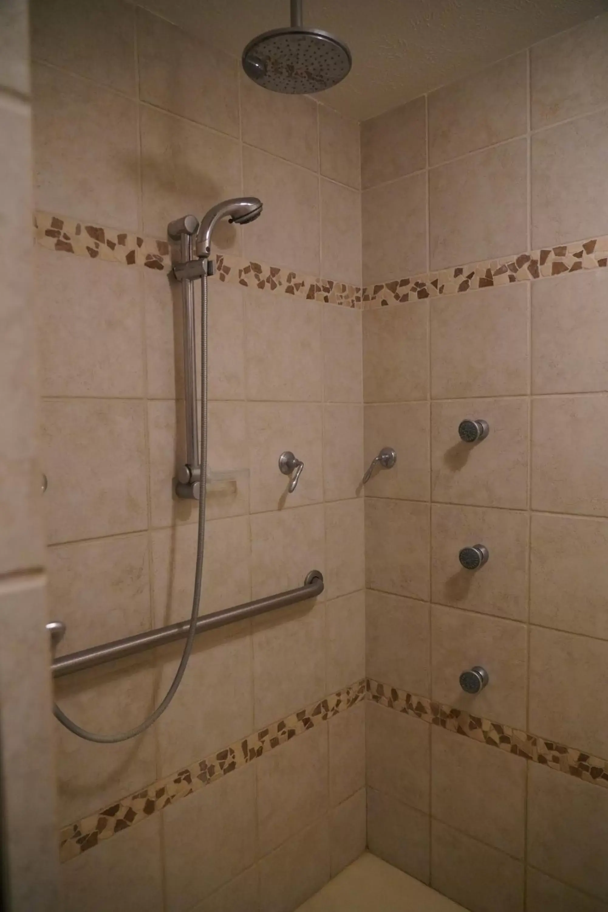 Bathroom in RiverBank Lodge