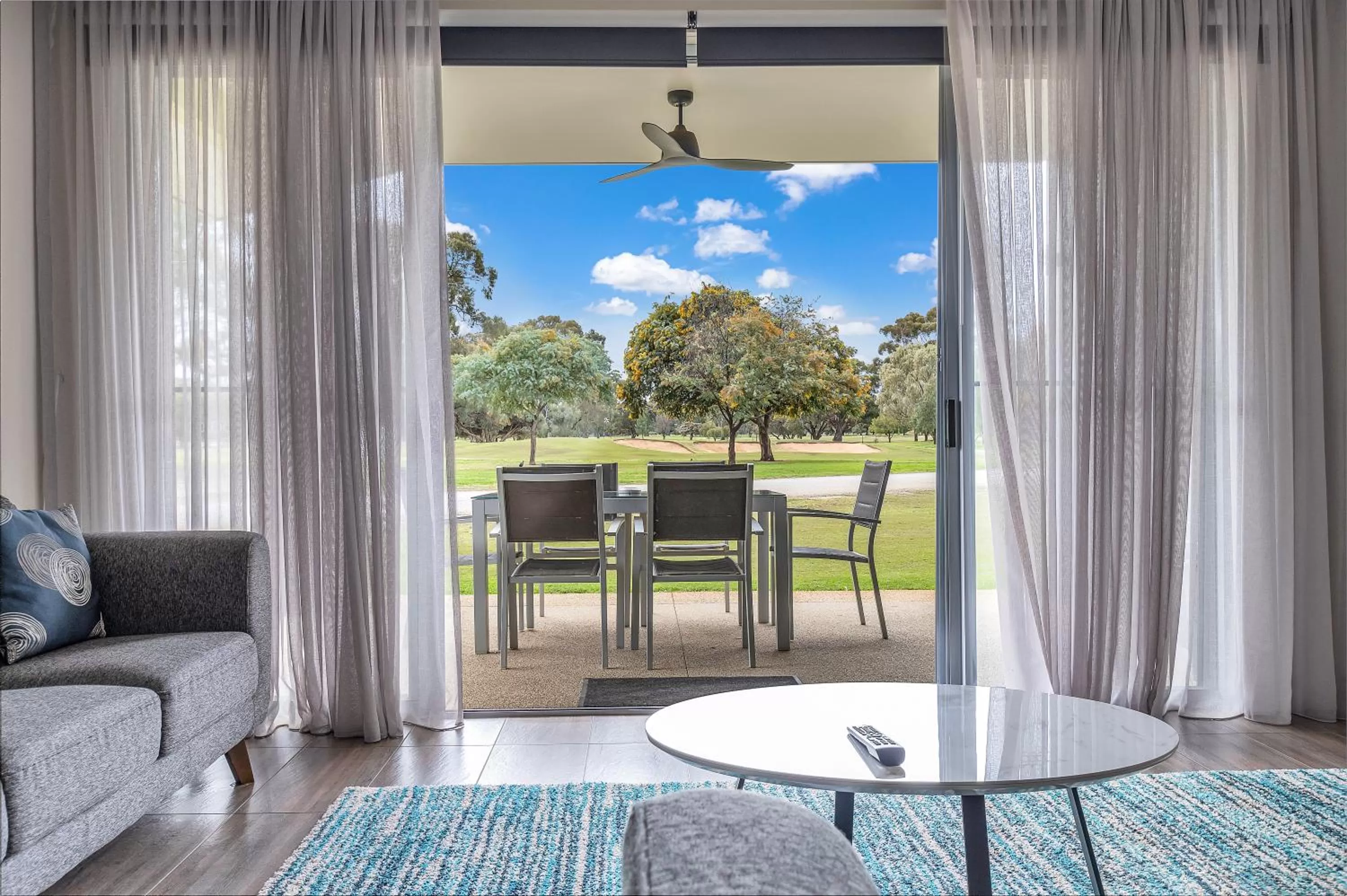 Patio in Comfort Suites Clubarham Golf Resort