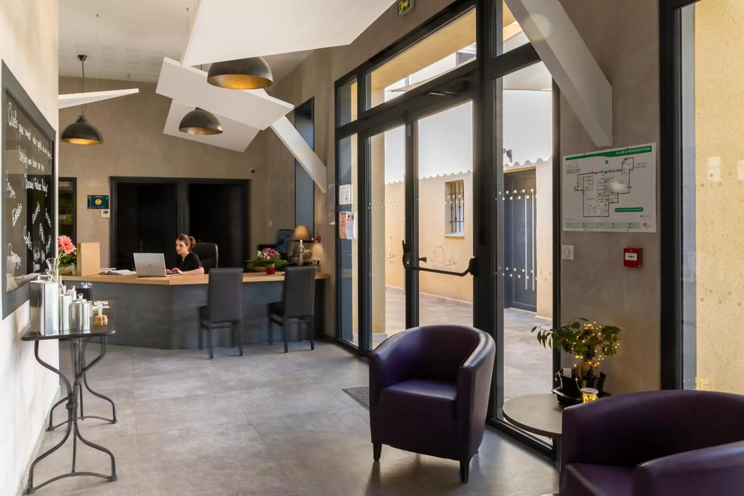 Lobby or reception, Lobby/Reception in Le Clos Saint Michel & Spa