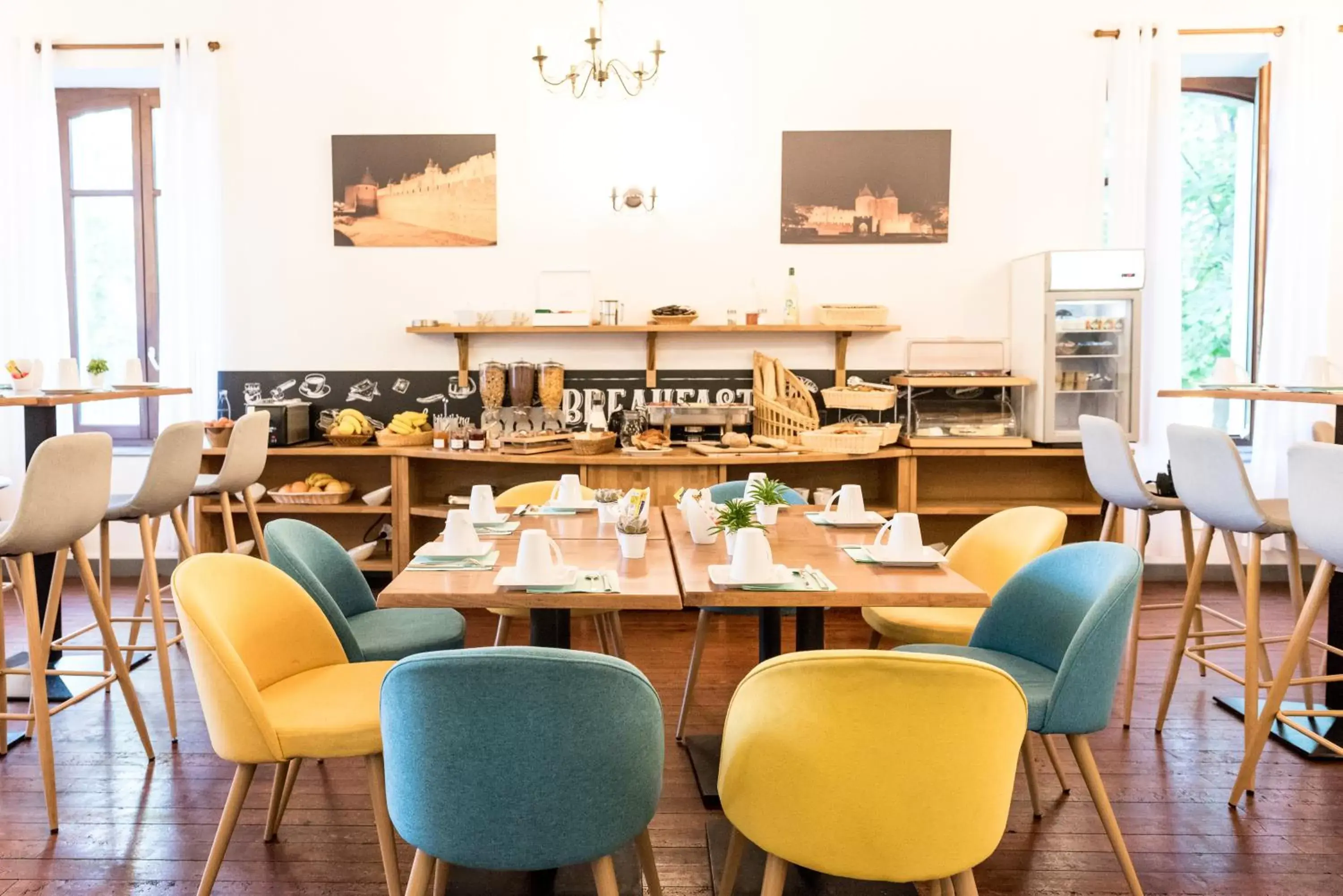 Buffet breakfast in Cerise Carcassonne Sud Buffet breakfast in Cerise Carcassonne Sud