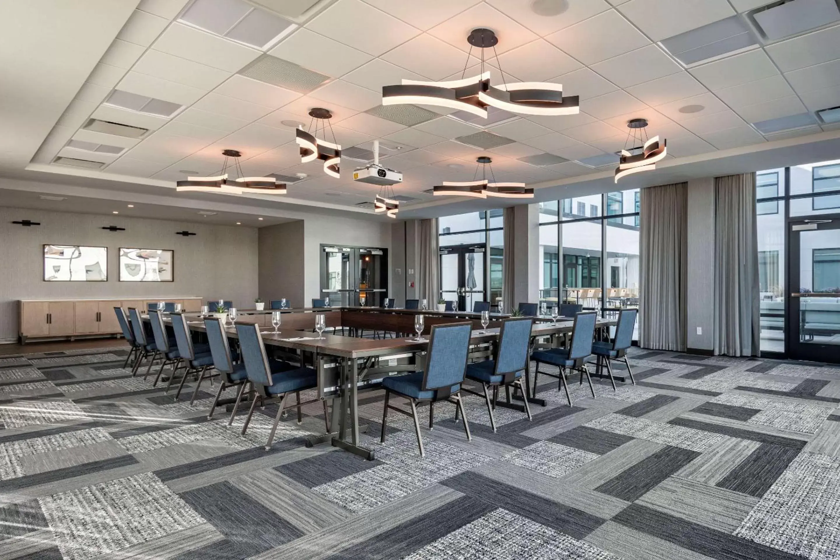 Meeting/conference room, Restaurant/Places to Eat in Cambria Hotel Portland Downtown Old Port