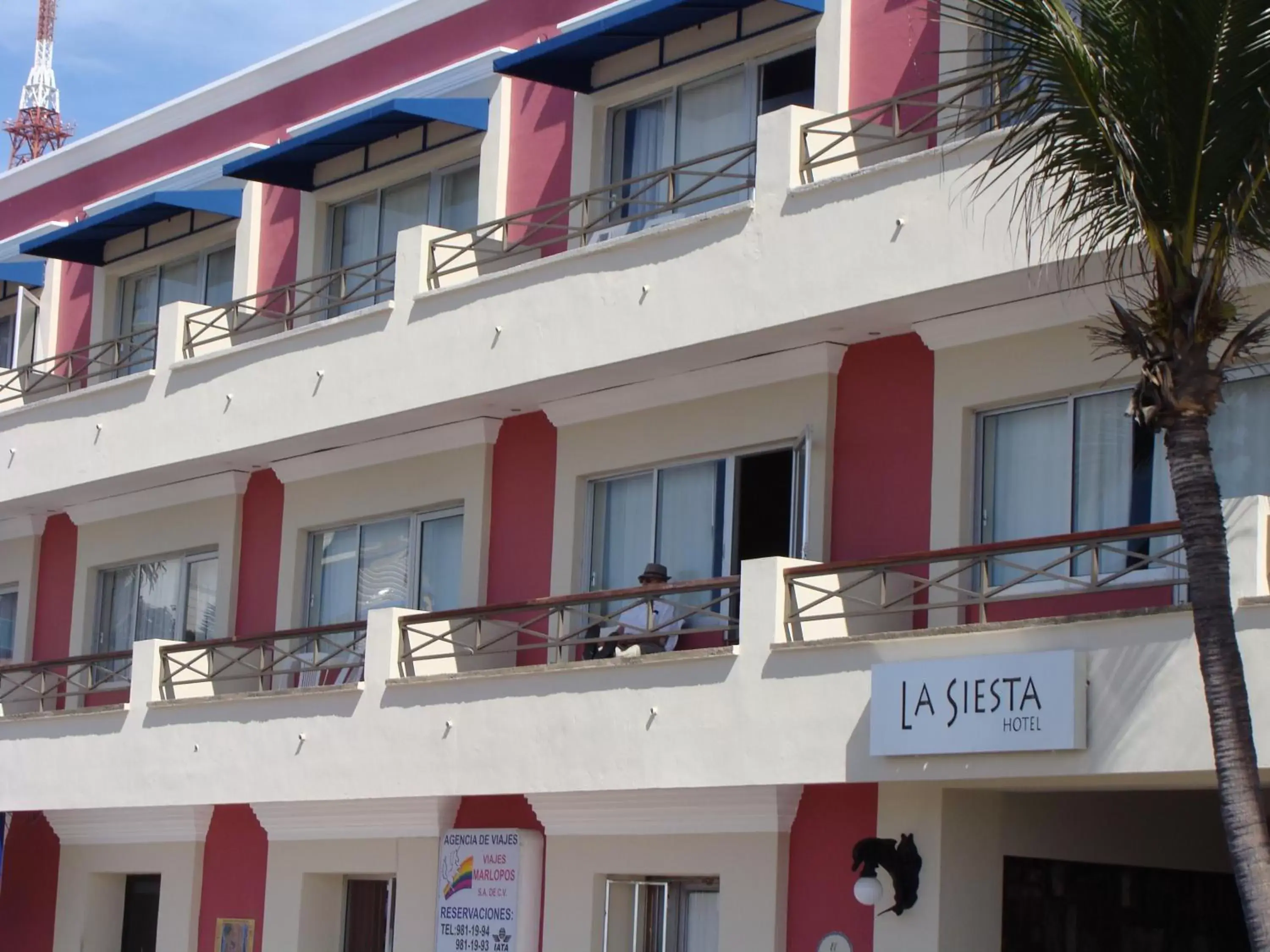 Property Building in Hotel La Siesta