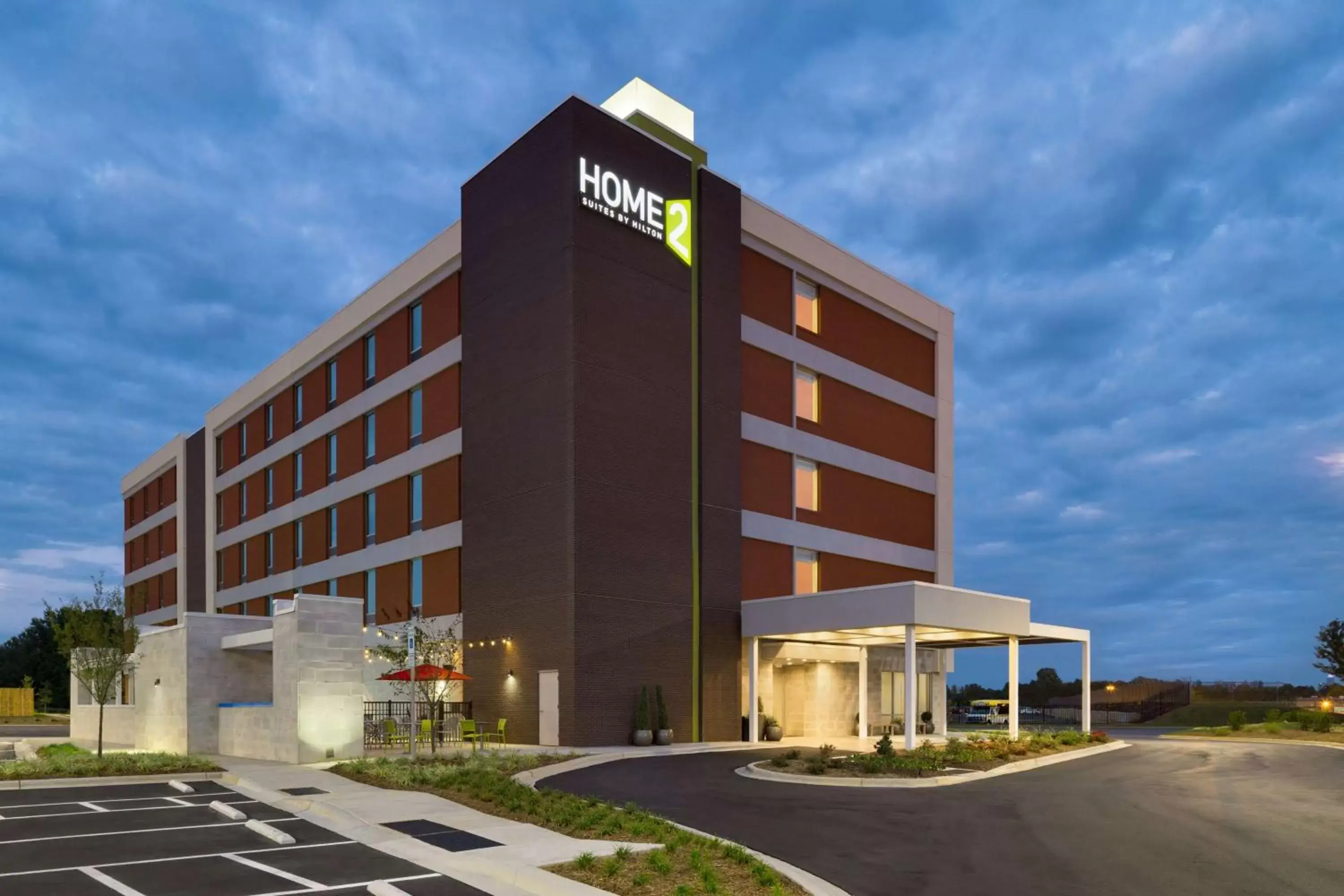 Property Building in Home2 Suites by Hilton Charlotte Airport