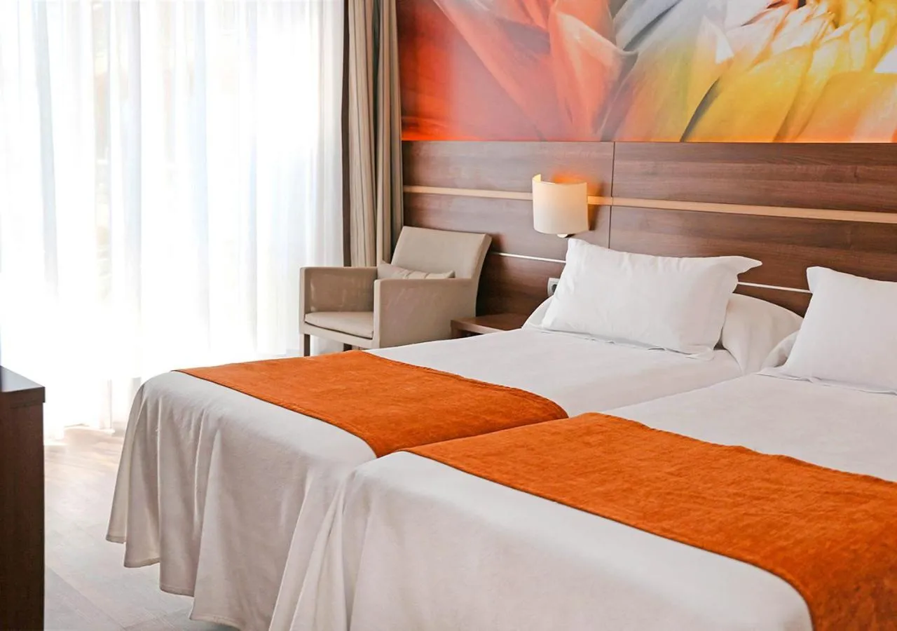 Photo of the whole room, Bed in KAKTUS Hotel Volga