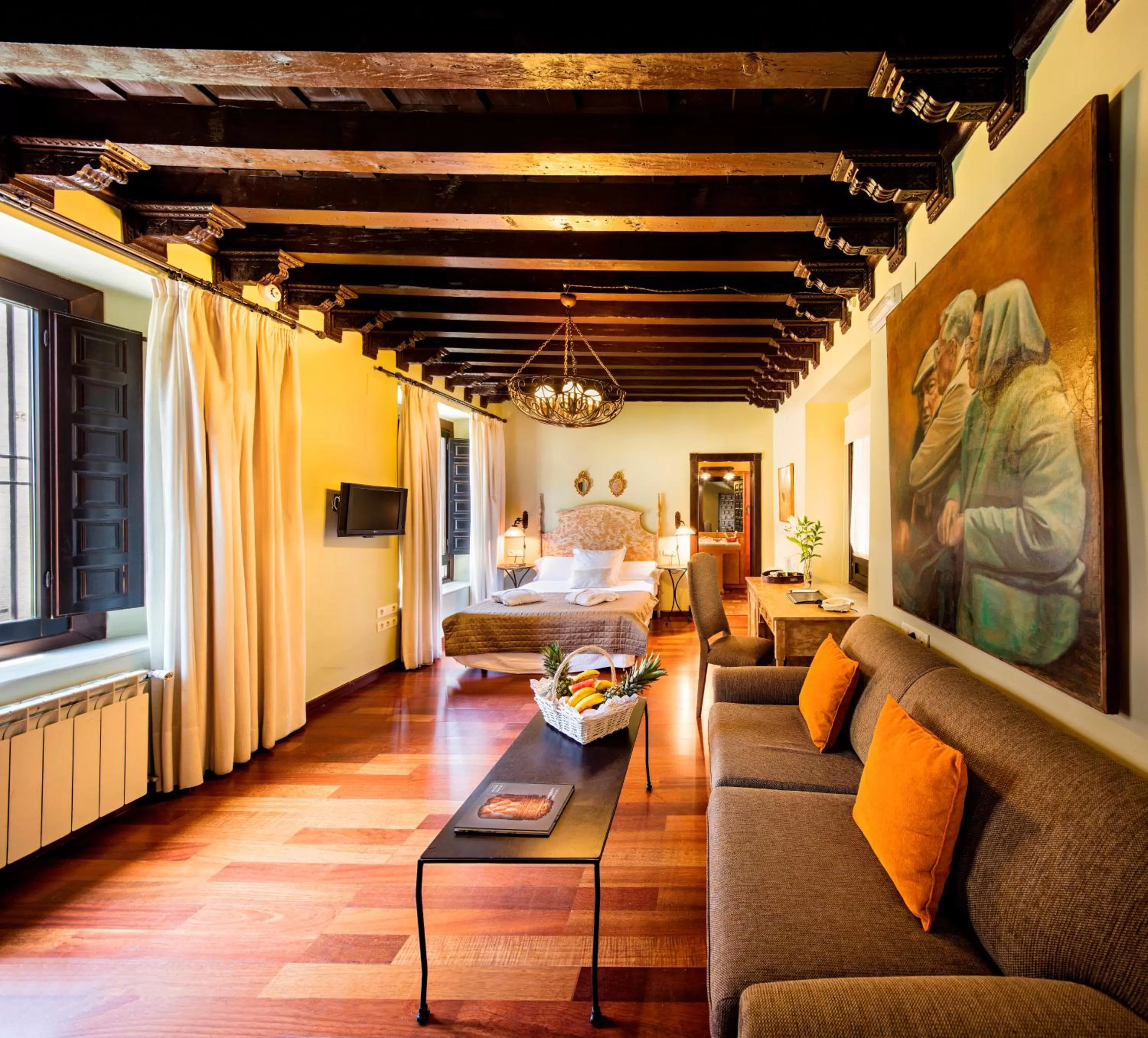 Bedroom in Palacio de Mariana Pineda