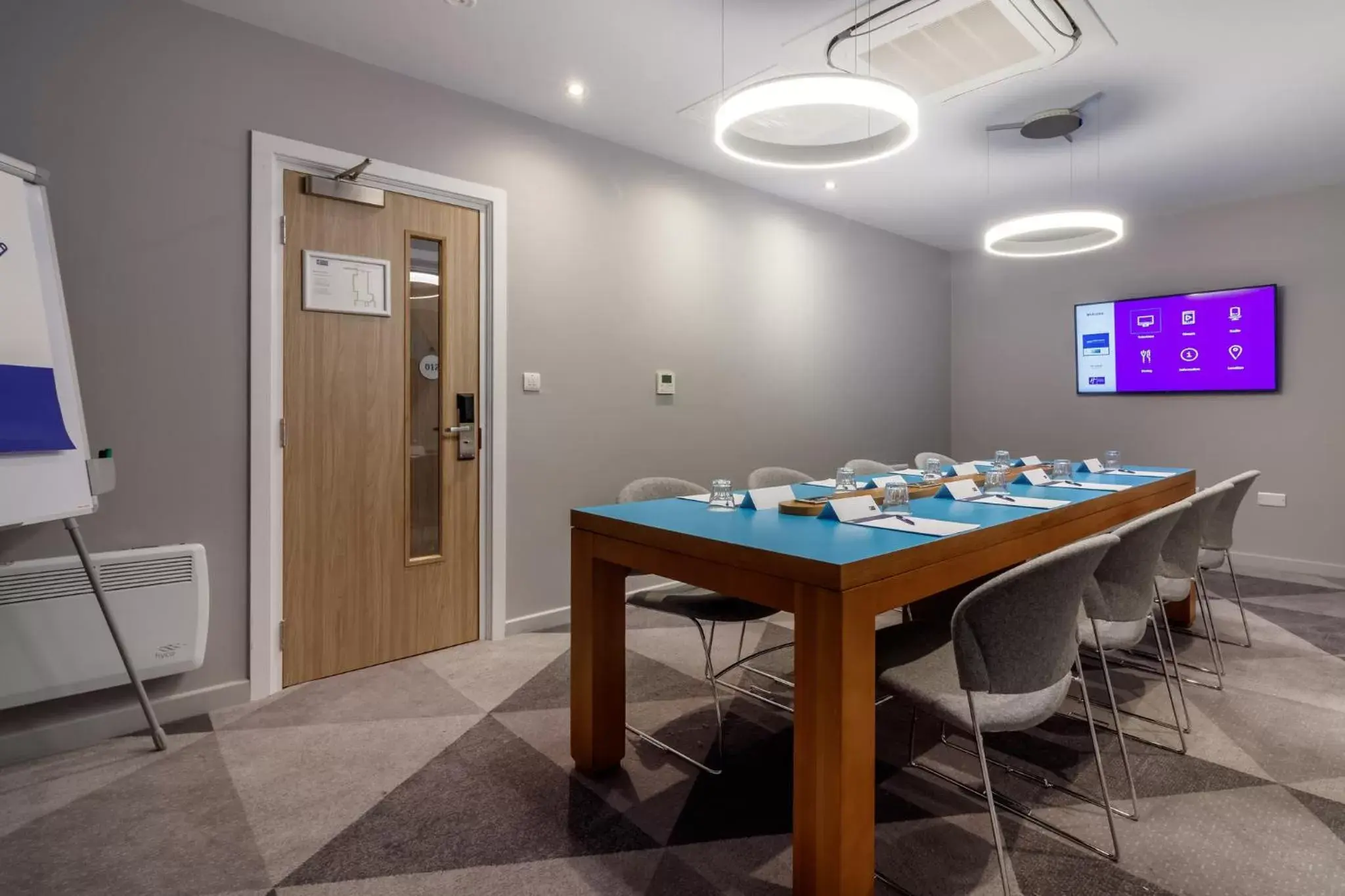 Meeting/conference room in Holiday Inn Express - Wigan, an IHG Hotel