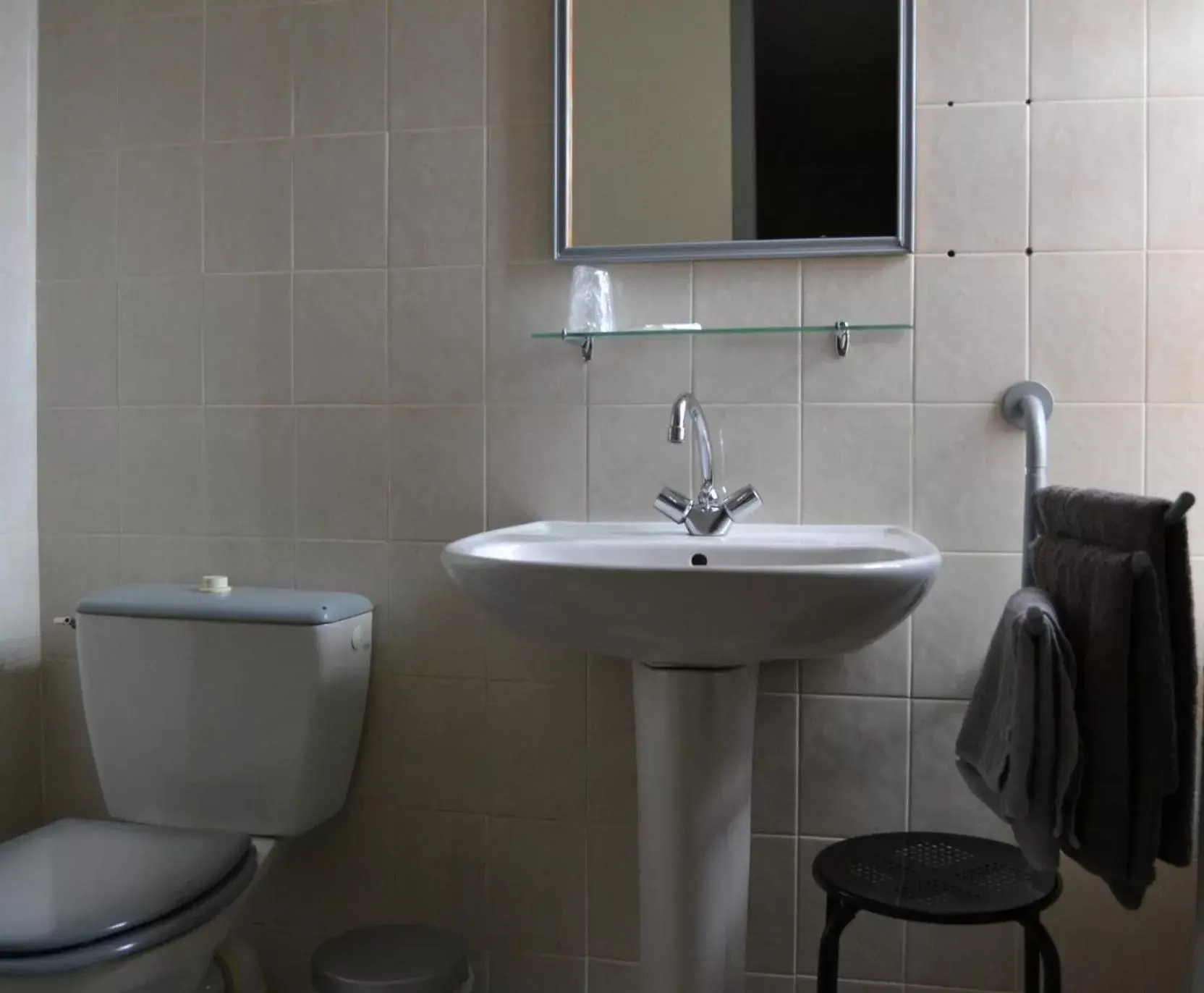 Bathroom in Hotel Du Commerce