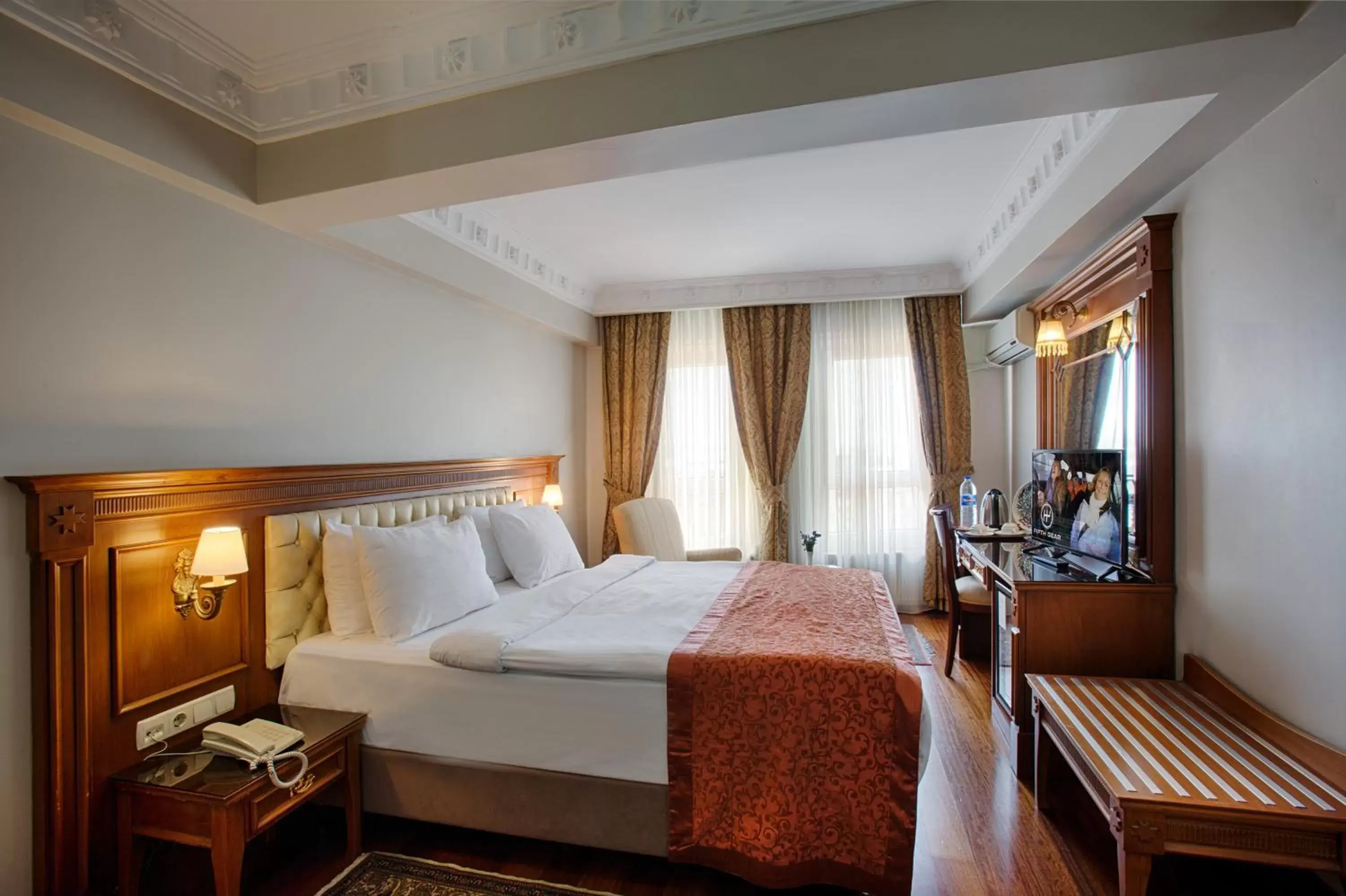 Photo of the whole room, Bed in Hotel Sumengen Photo of the whole room, Bed in Hotel Sumengen