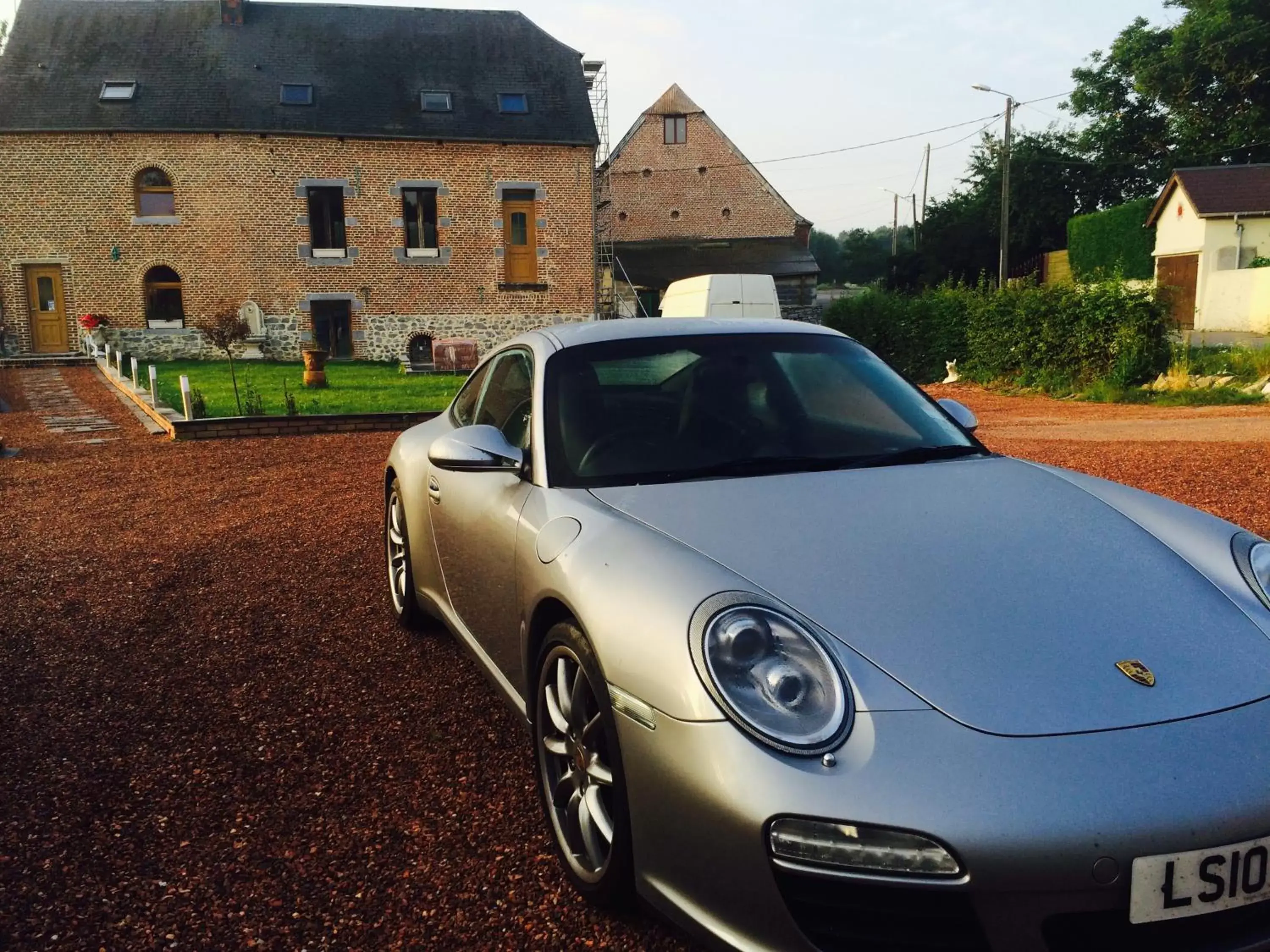 Facade/entrance in Aux Logis de la Solre Facade/entrance in Aux Logis de la Solre