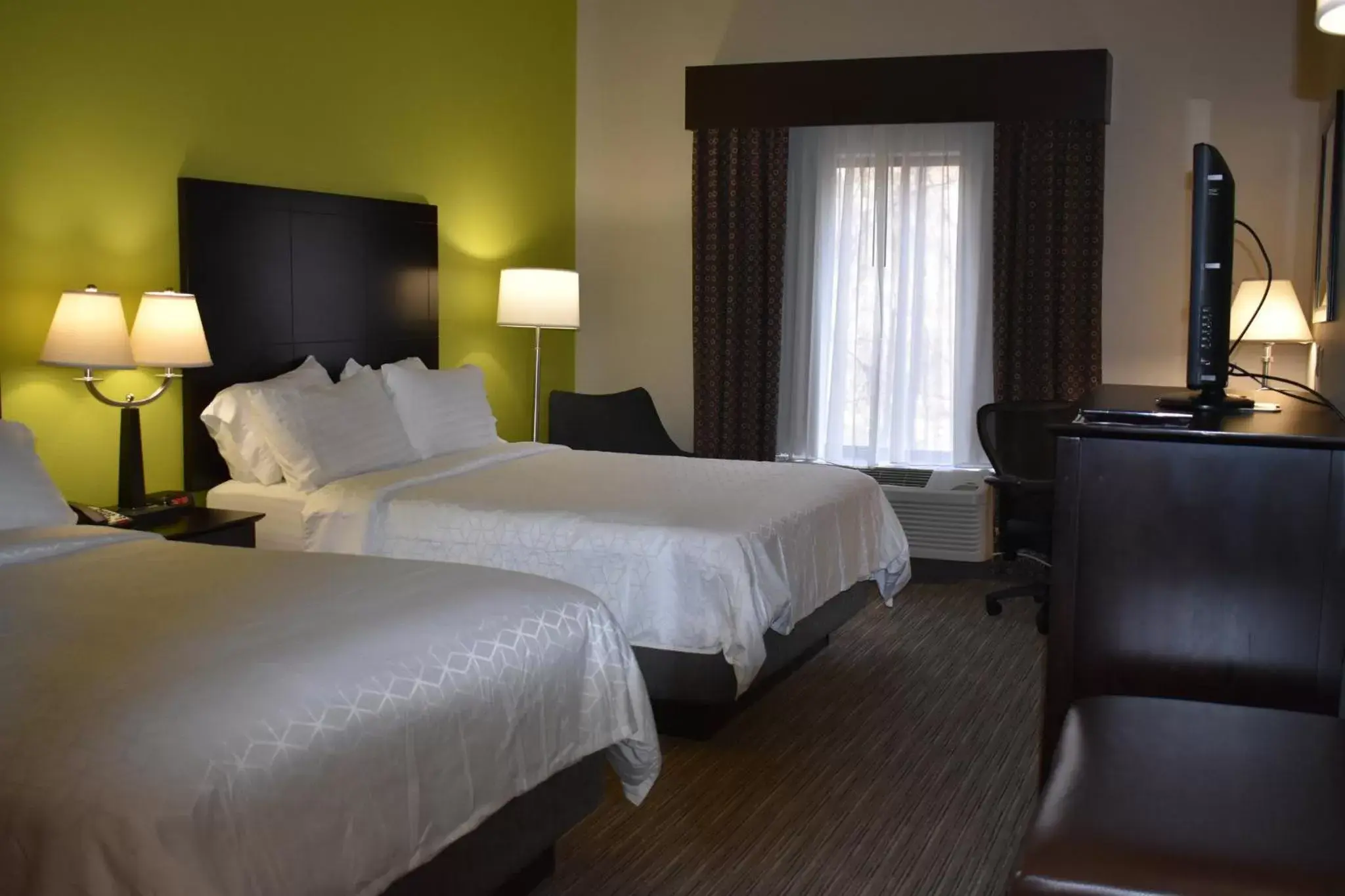 Photo of the whole room, Bed in Holiday Inn Express Apex - Raleigh, an IHG Hotel