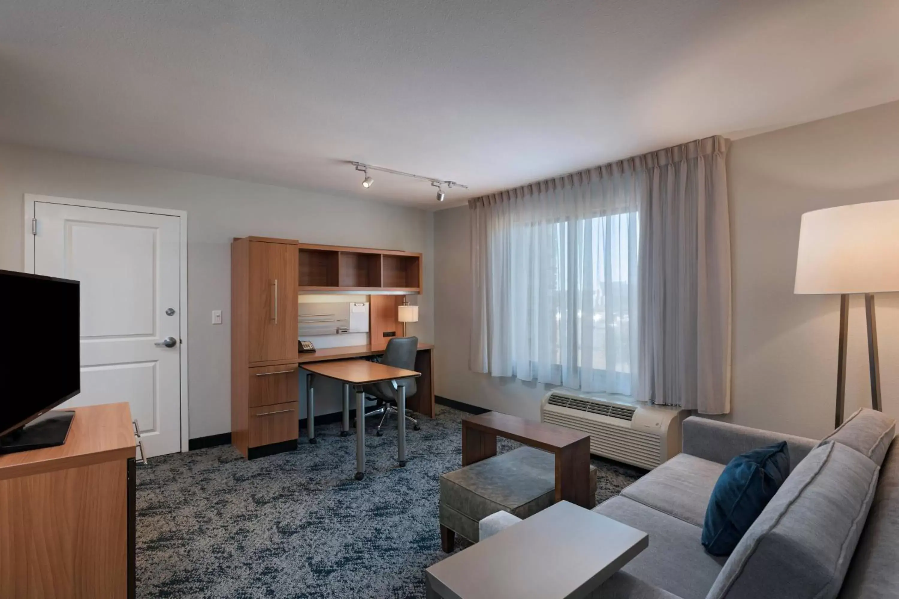 Living room, Seating Area in TownePlace Suites by Marriott Monroe