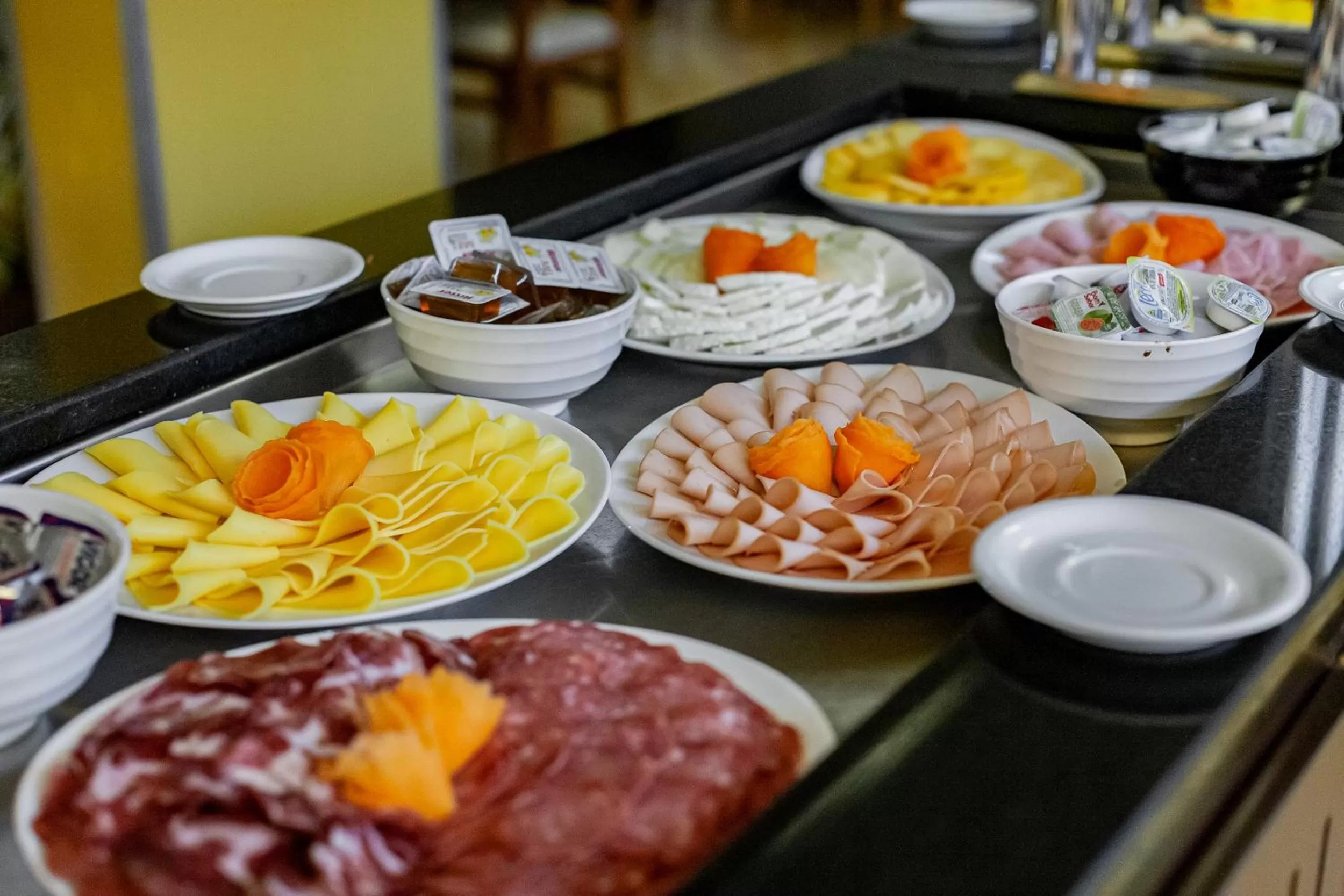 Breakfast in Tri Hotel Executive Caxias