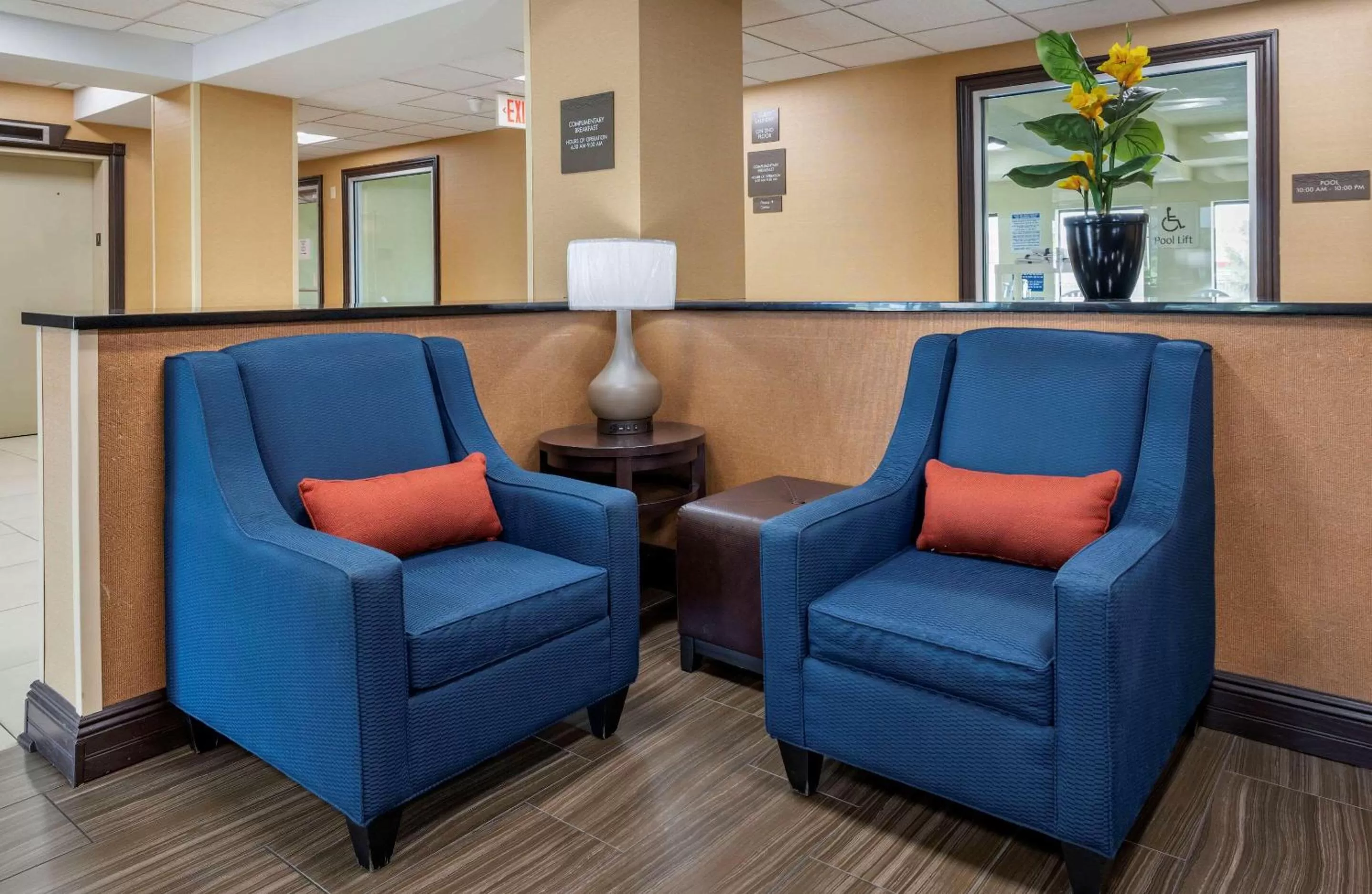 Lobby or reception in Comfort Inn Indianapolis East