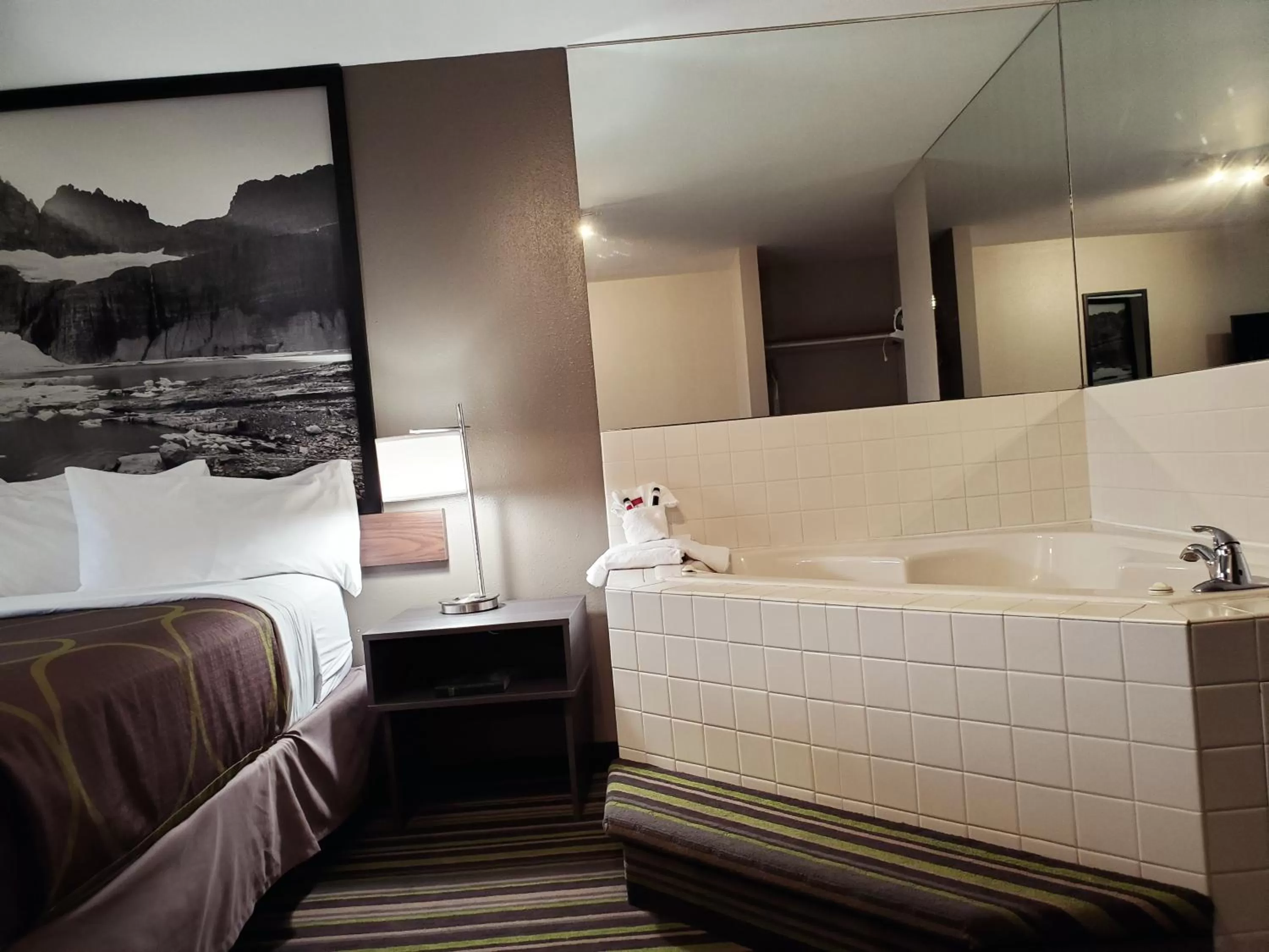 Bed in Super 8 by Wyndham Belgrade/Bozeman Airport