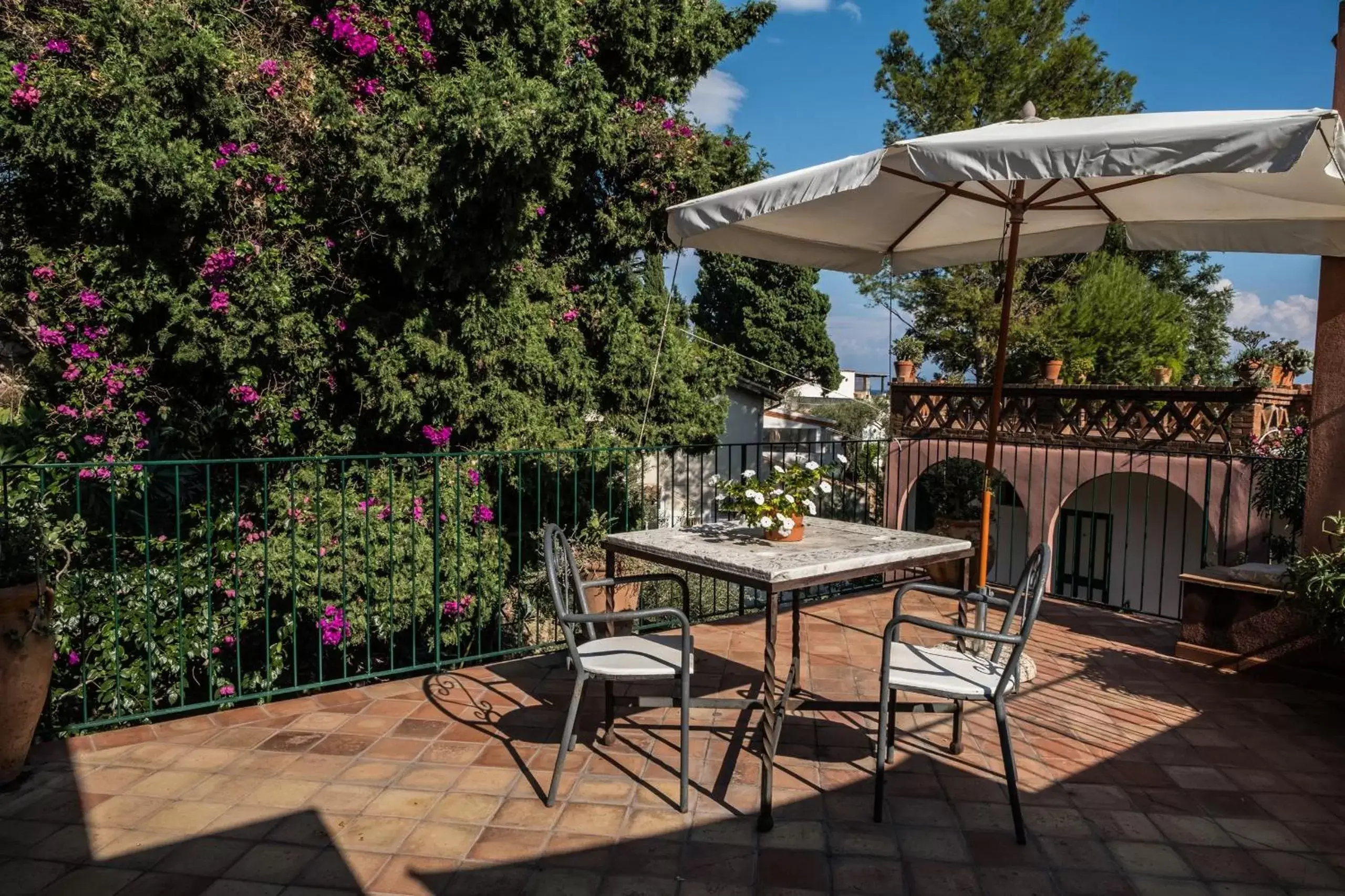 Garden view, Patio/Outdoor Area in Hotel Villino Gallodoro