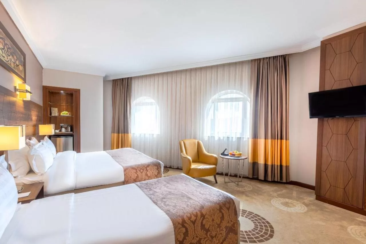 Basic Triple Room in Diwan Rose Hotel