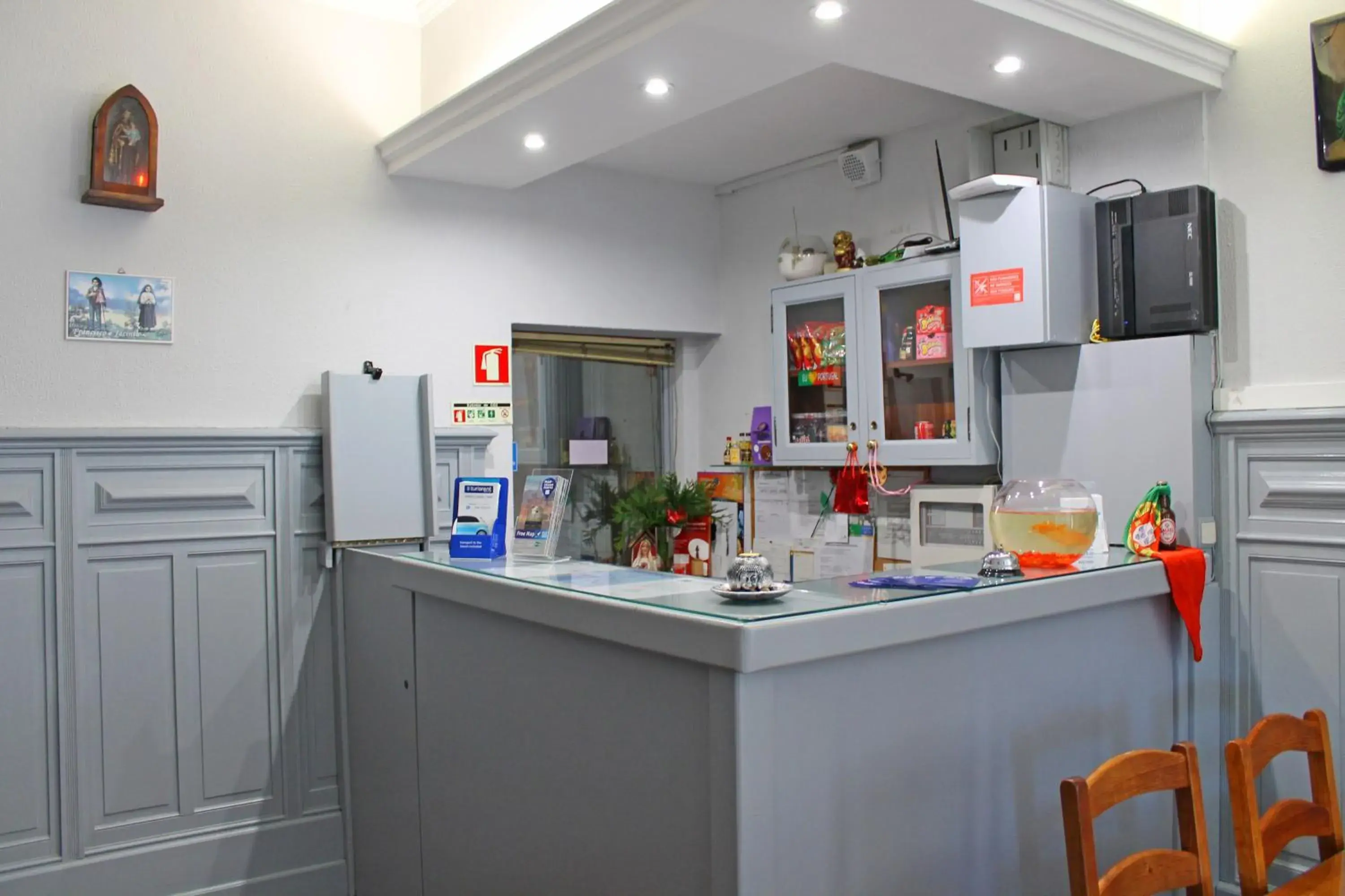 Lobby or reception, Kitchen/Kitchenette in Hotel Porto Nobre