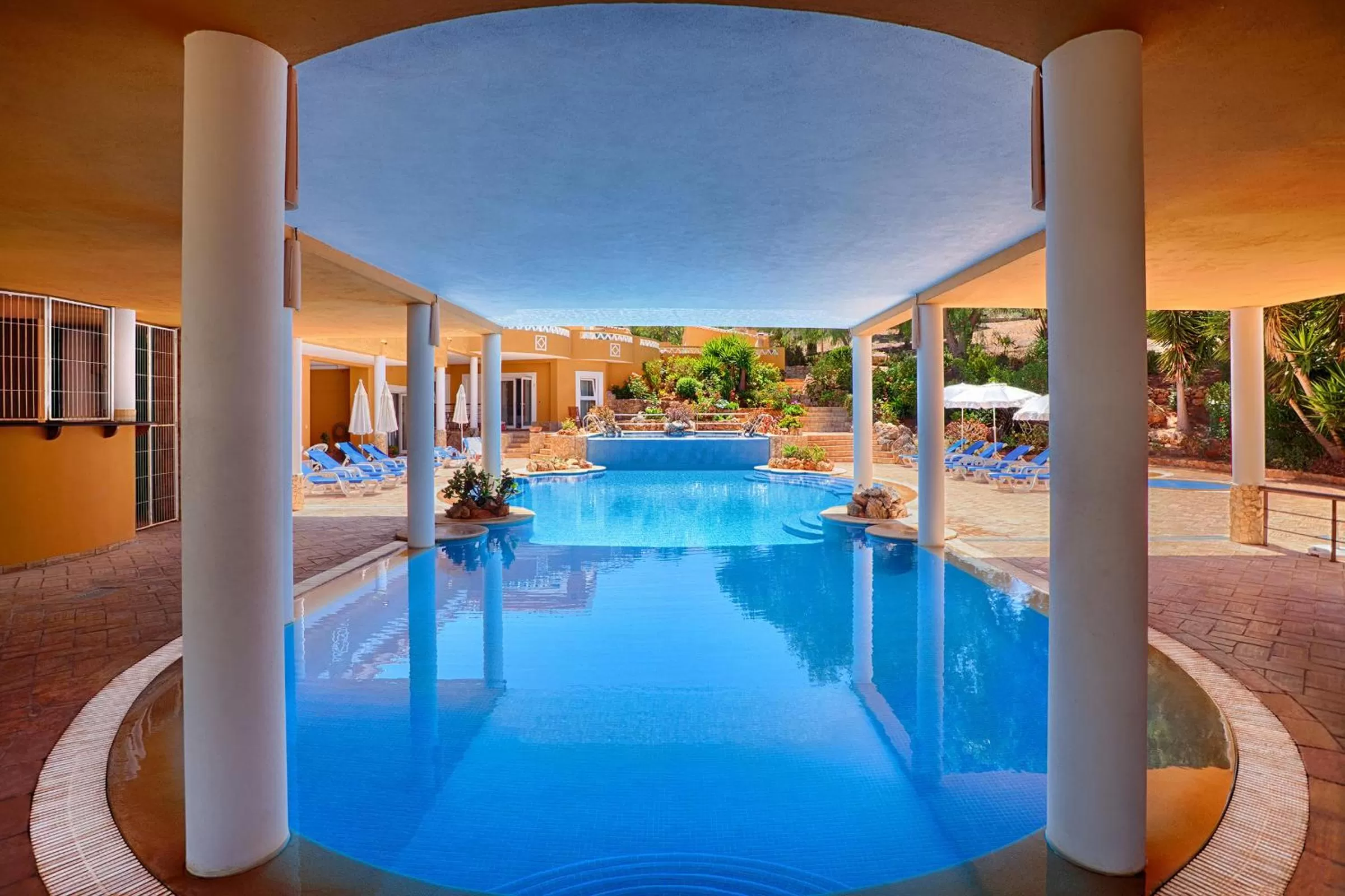 Swimming pool in Montinho De Ouro