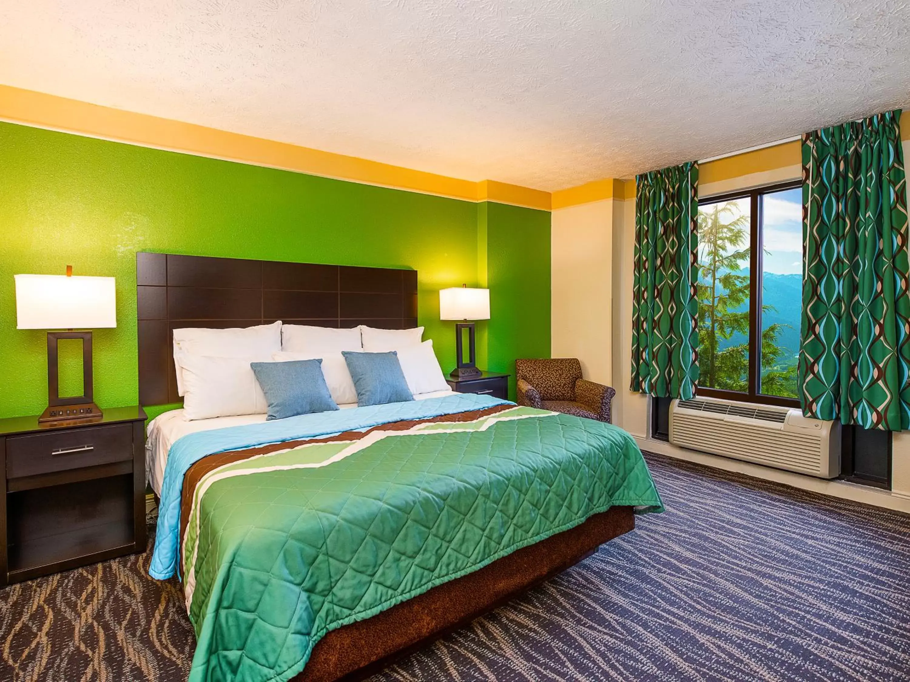 Photo of the whole room, Bed in Country Cascades Waterpark Resort