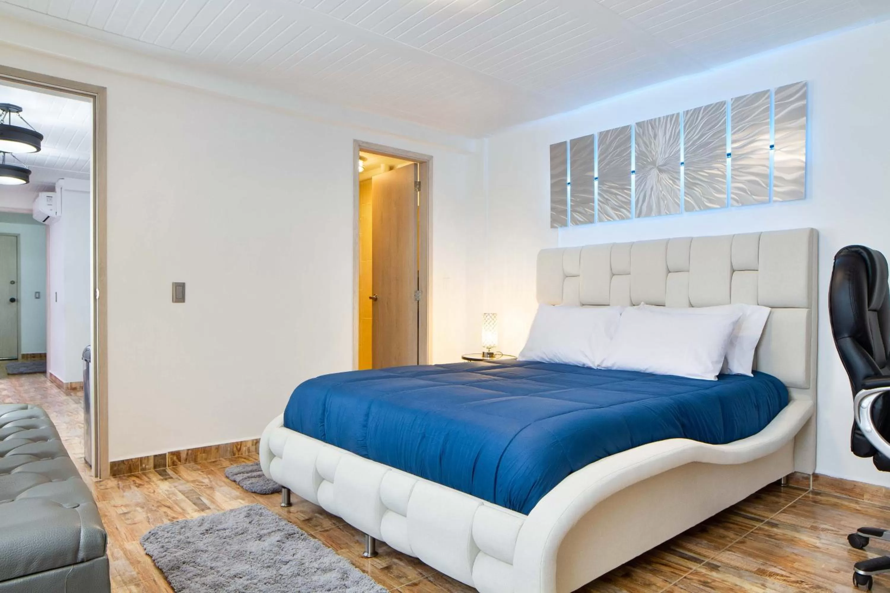 Bedroom, Bed in Miracle