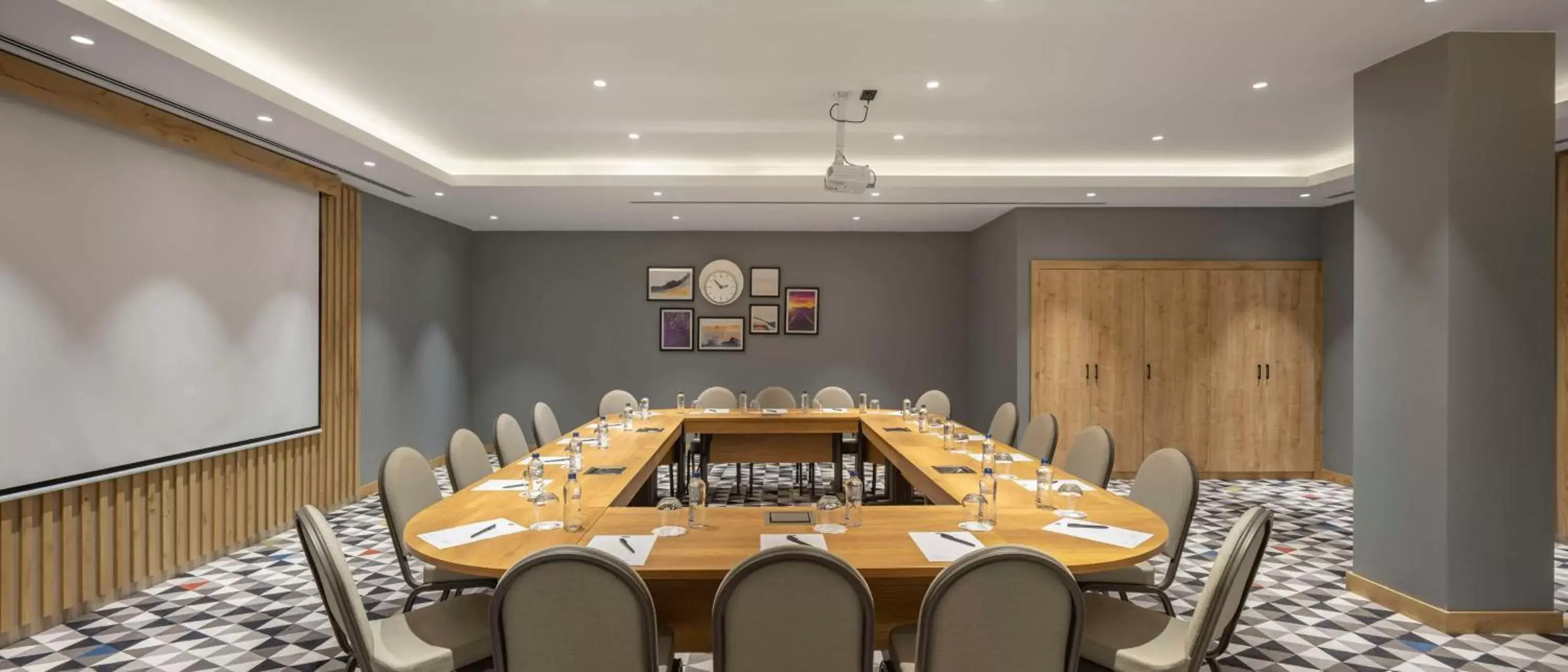 Meeting/conference room in Hampton By Hilton Cerkezkoy