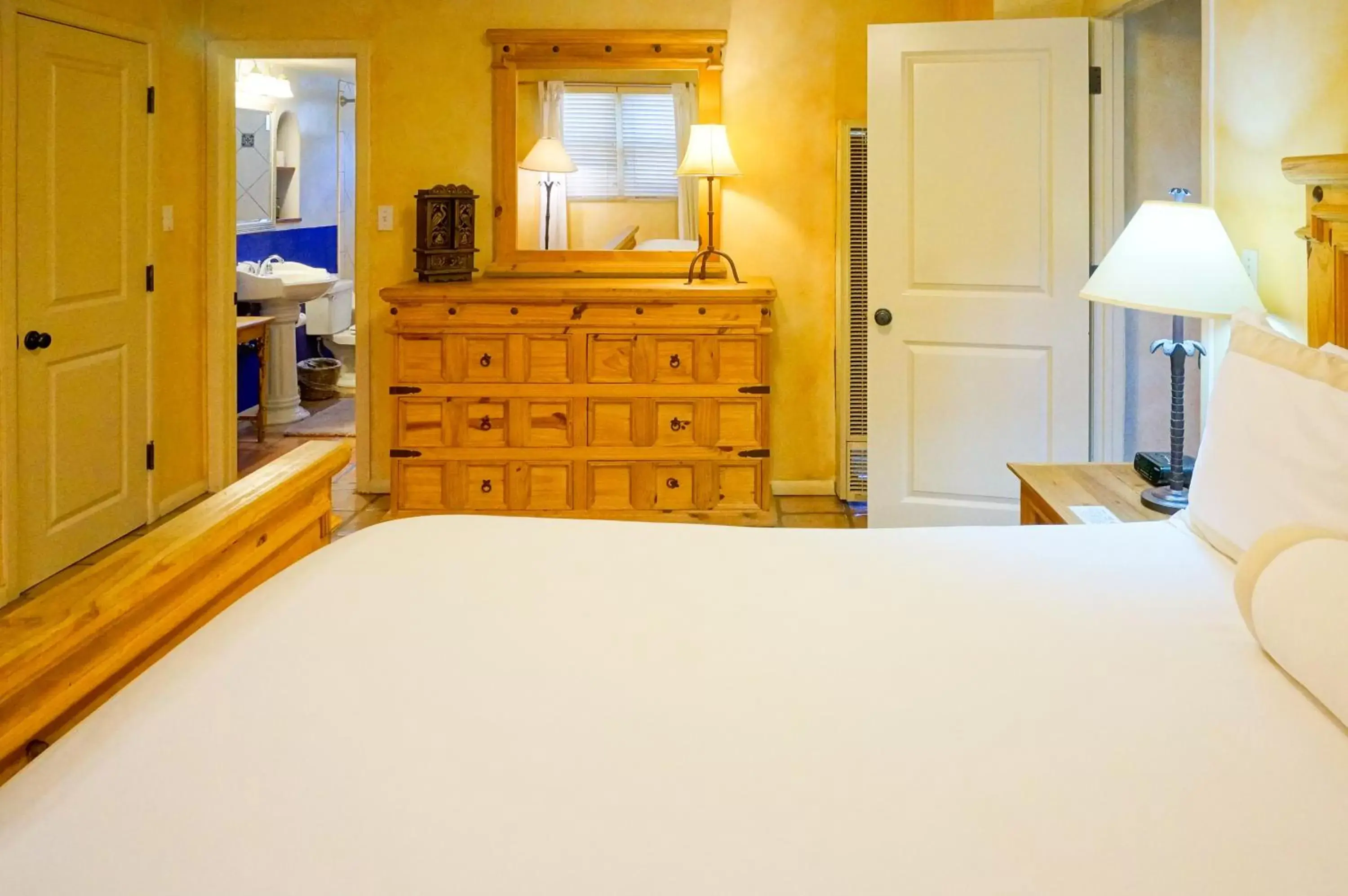 Two-Bedroom Suite in Blue Iguana Inn
