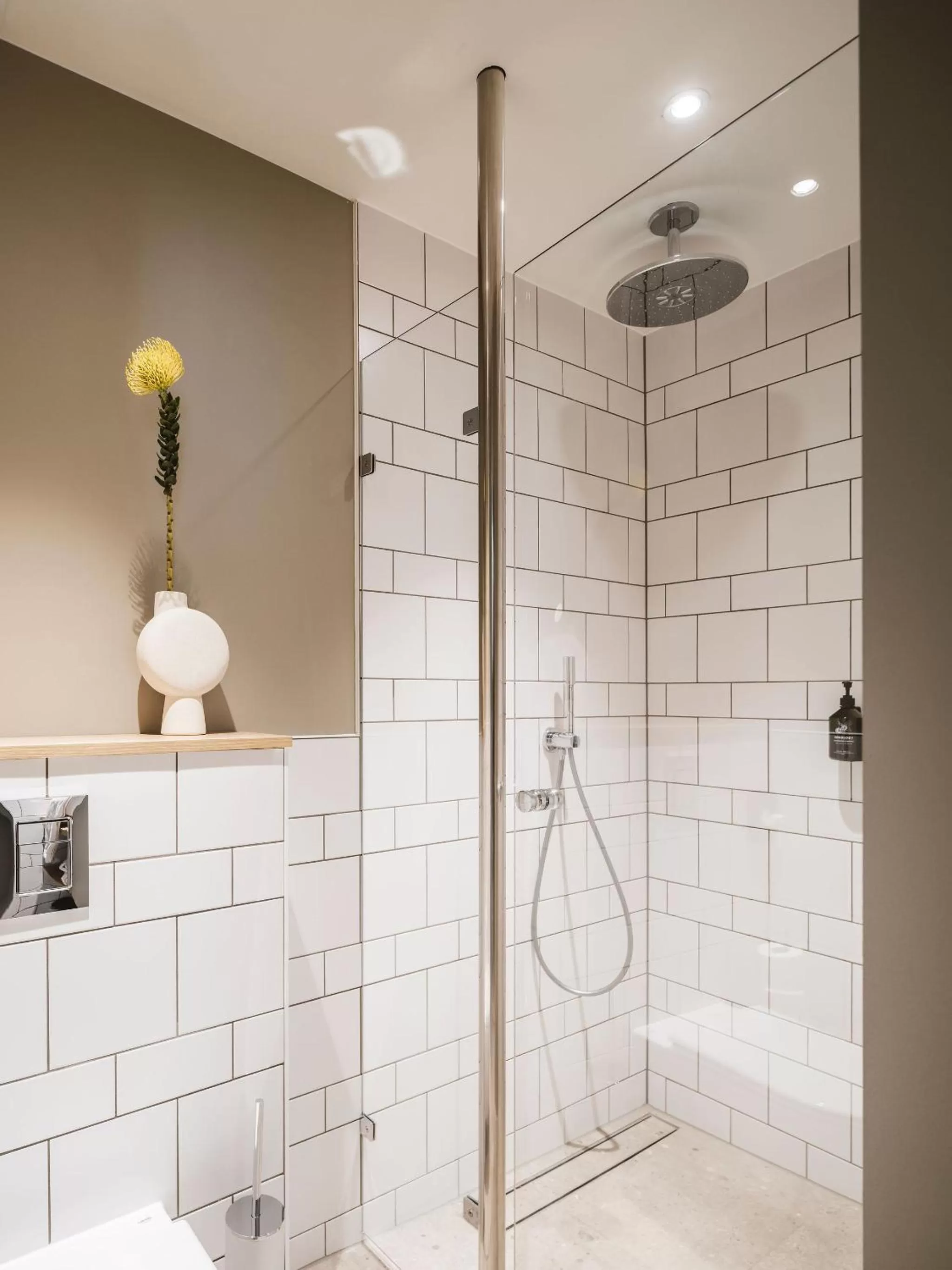 Shower in Strandhotel Domburg