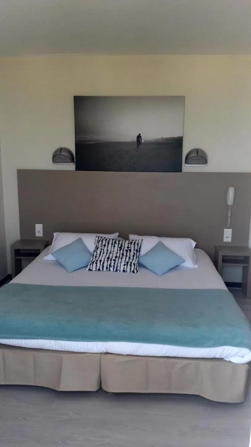Photo of the whole room, Bed in Hotel de la Plage - Barcares