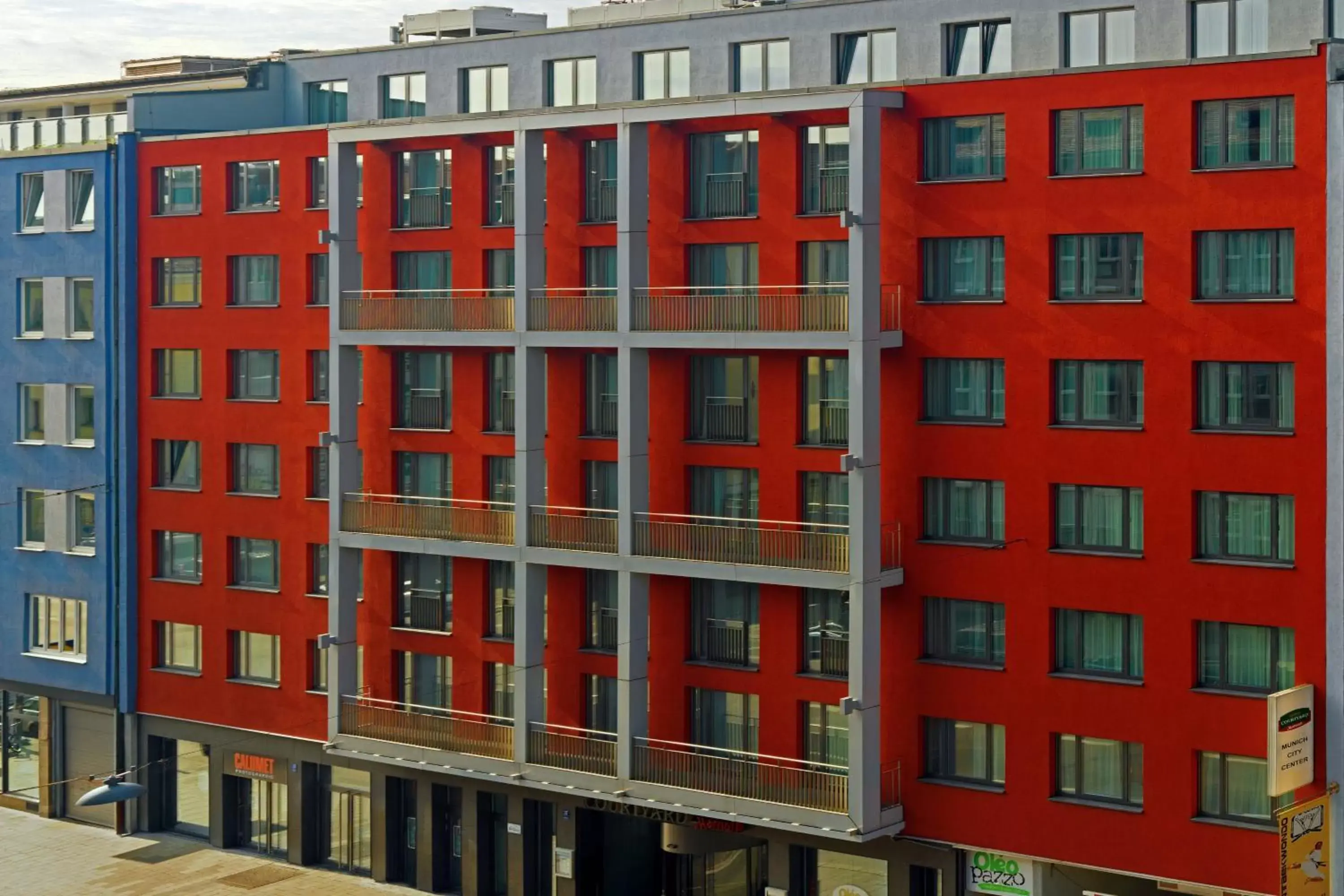 Property Building in Courtyard by Marriott Munich City Center