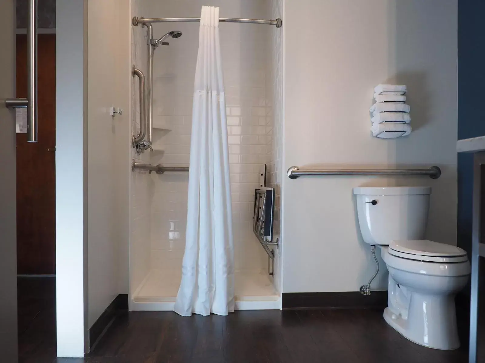 Deluxe Double Room (2 Adults + 1 Child) in Kahler Grand Hotel Deluxe Double Room (2 Adults + 1 Child) in Kahler Grand Hotel