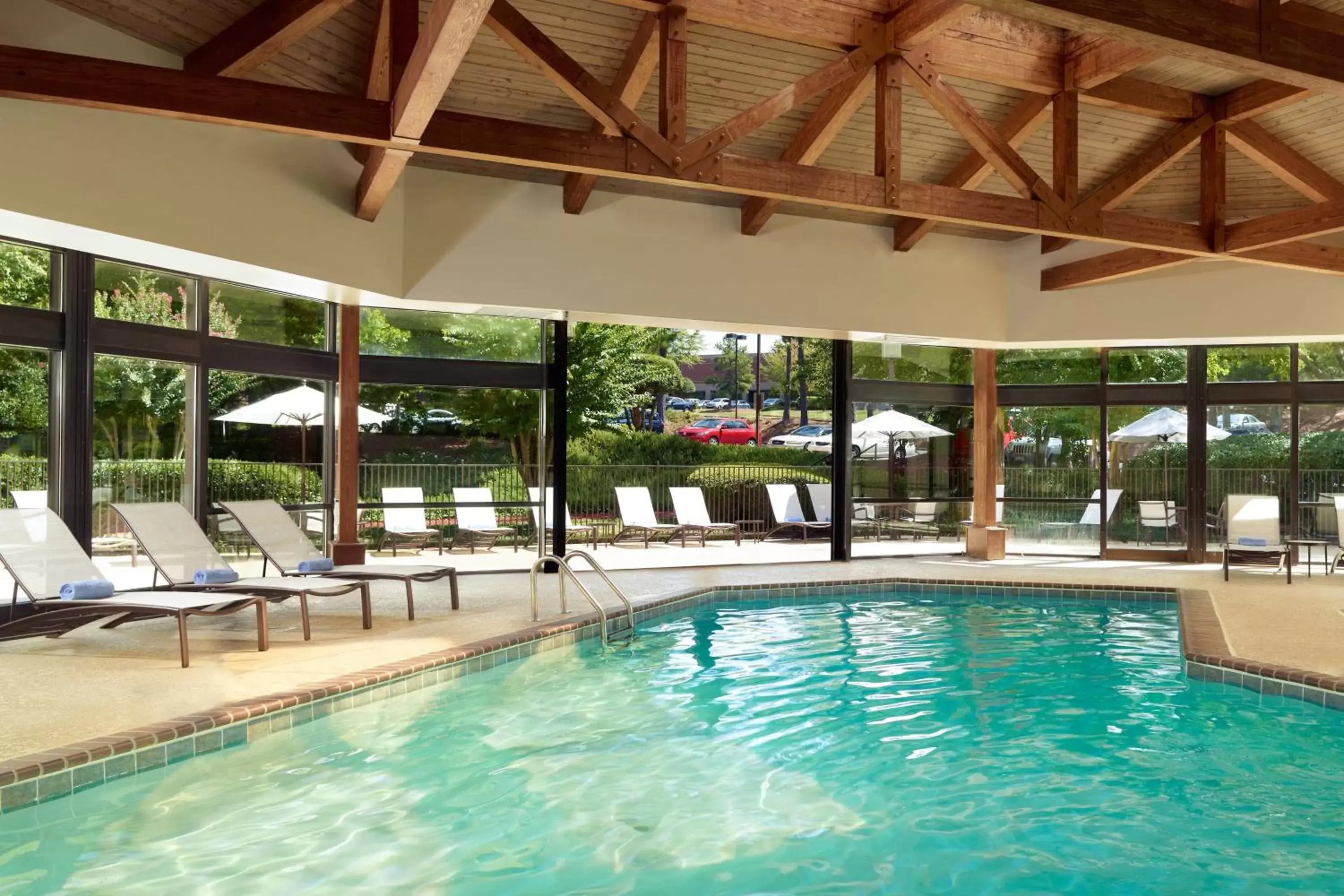 Swimming Pool in Atlanta Marriott Peachtree Corners