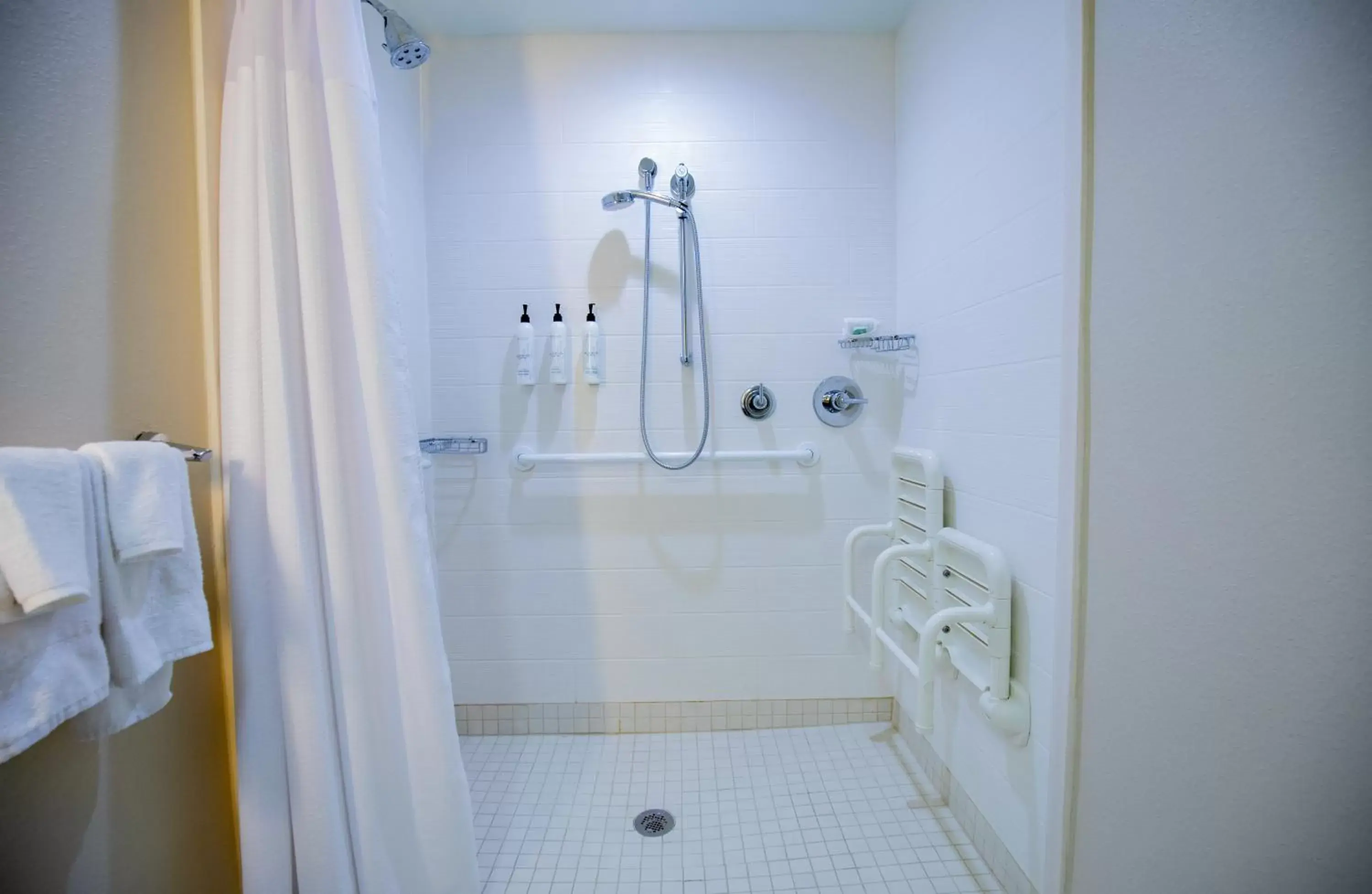 Bathroom in SpringHill Suites by Marriott Baton Rouge Gonzales