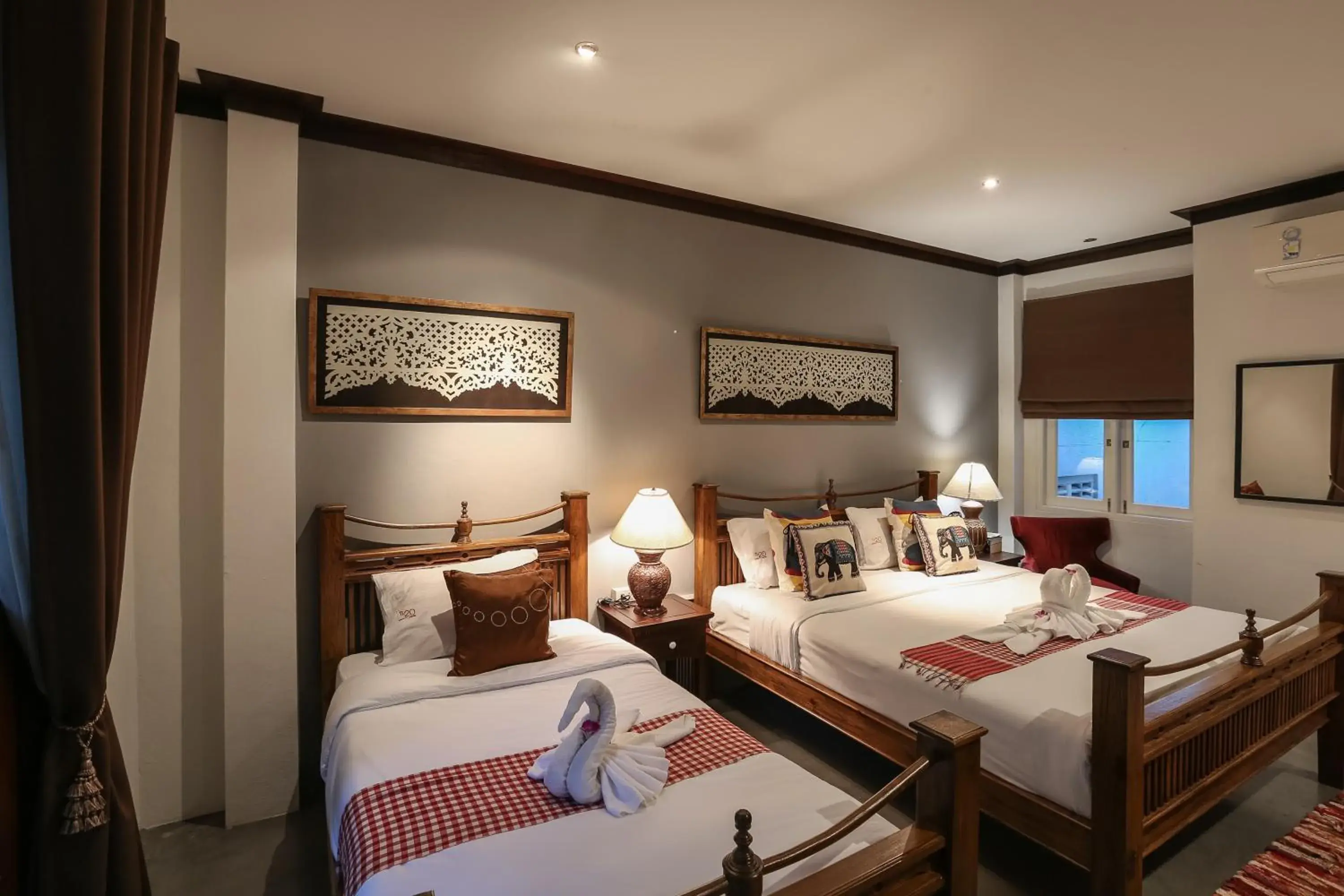 Photo of the whole room, Bed in The Twenty Lodge- SHA Extra Plus