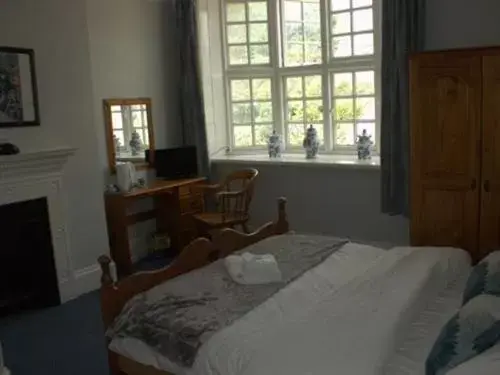 Double Room with Private Bathroom in The Bear Marlborough