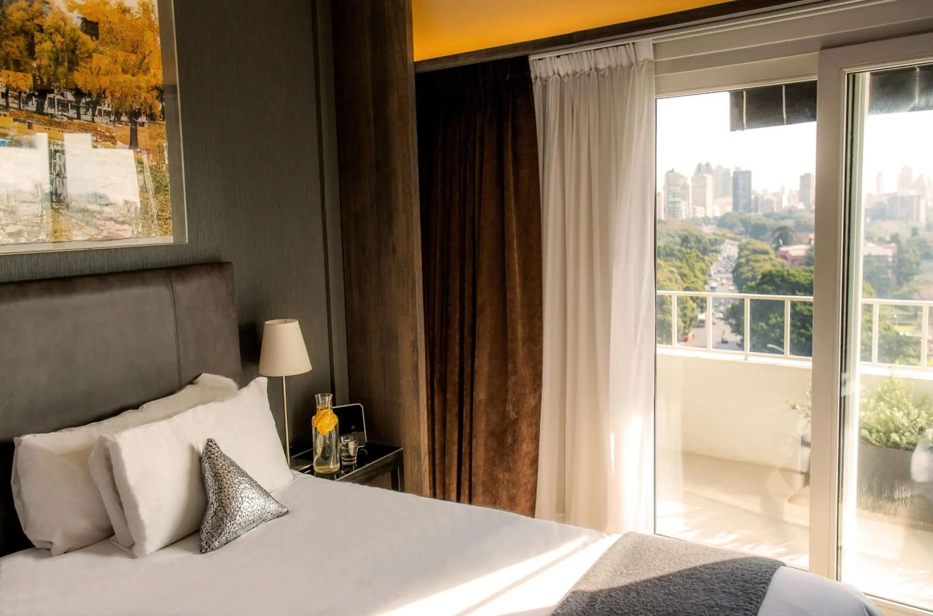 Photo of the whole room, Bed in Esplendor Plaza Francia Photo of the whole room, Bed in Esplendor Plaza Francia