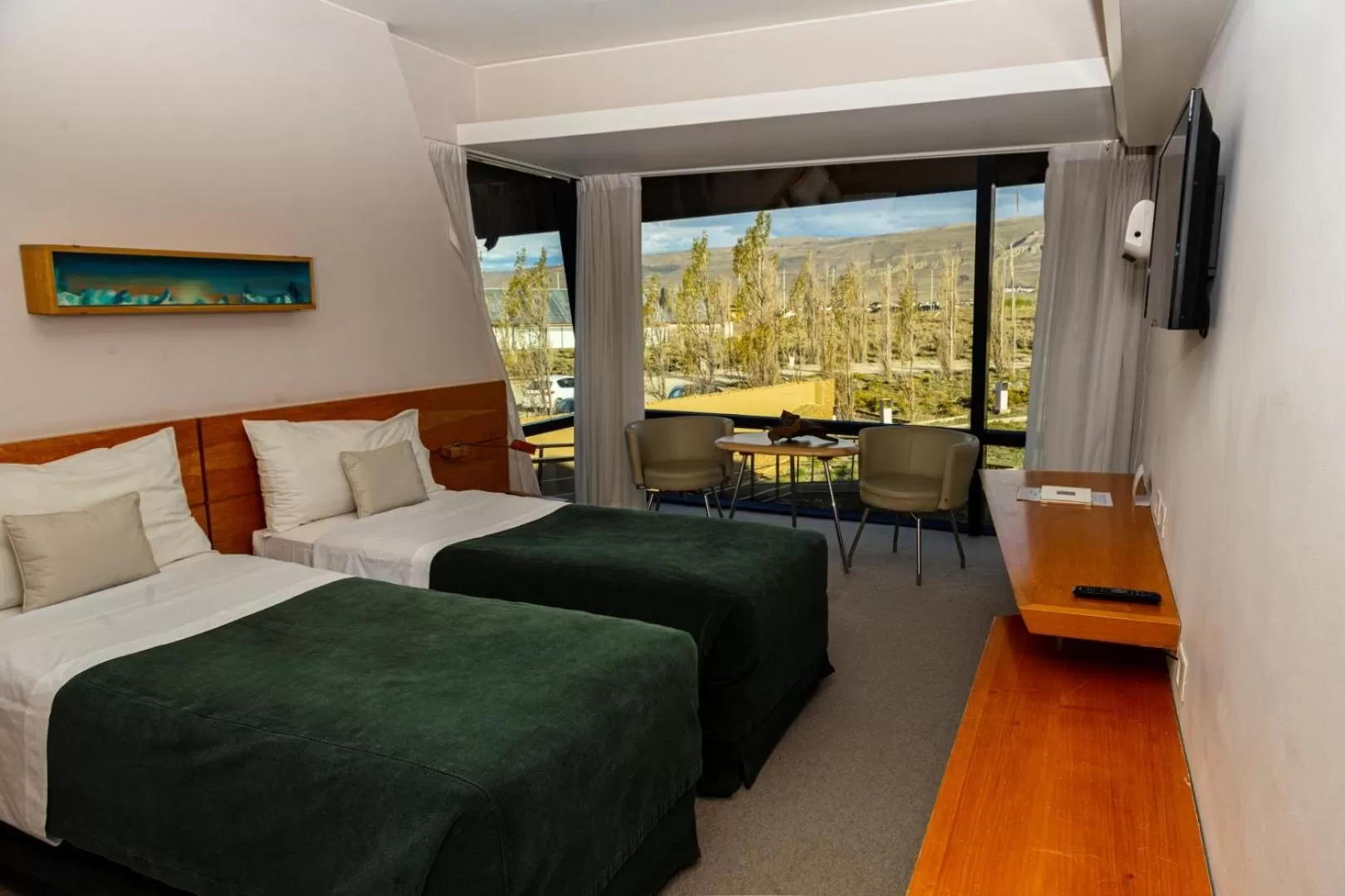 View (from property/room), Bed in Design Suites Calafate