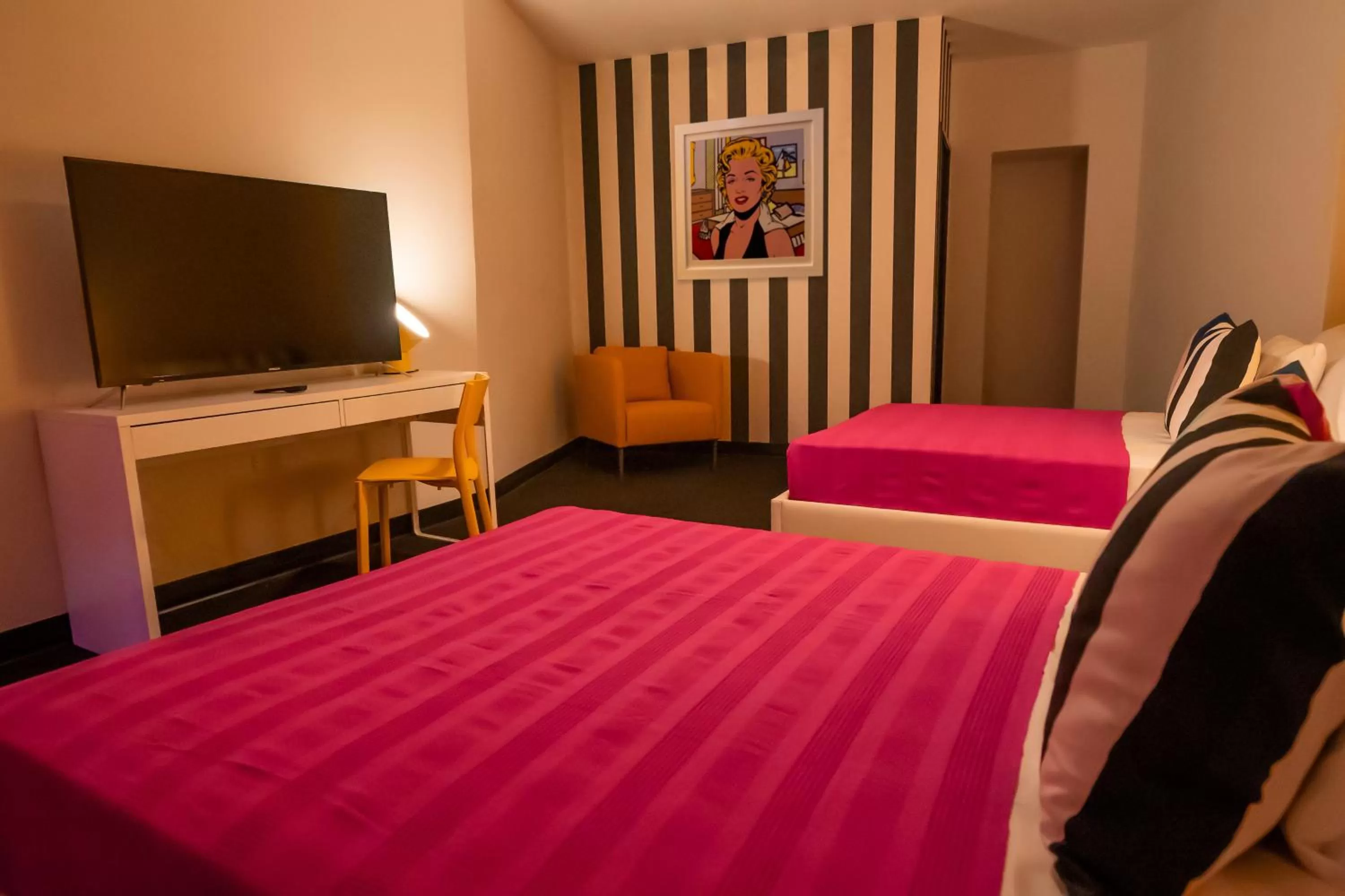 Bed in The Fox Hotel