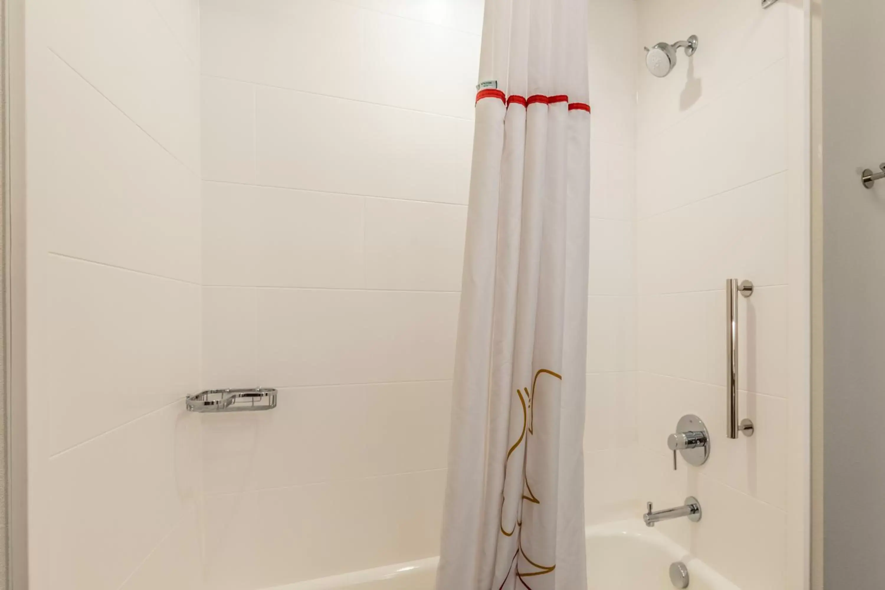 Shower, Bathroom in Hawthorn Suites by Wyndham Loveland